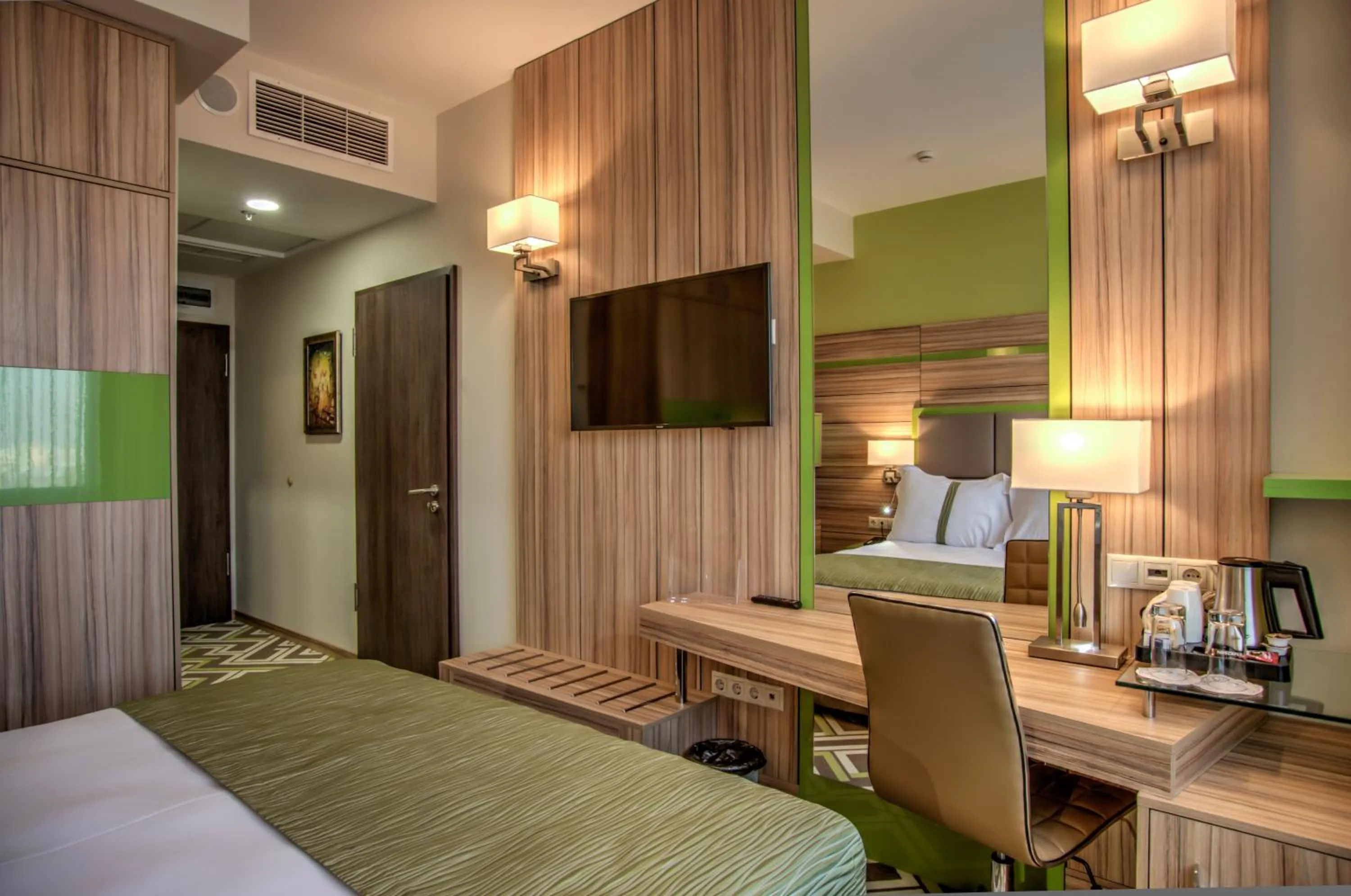 TV and multimedia, Bed in Holiday Inn Plovdiv by IHG