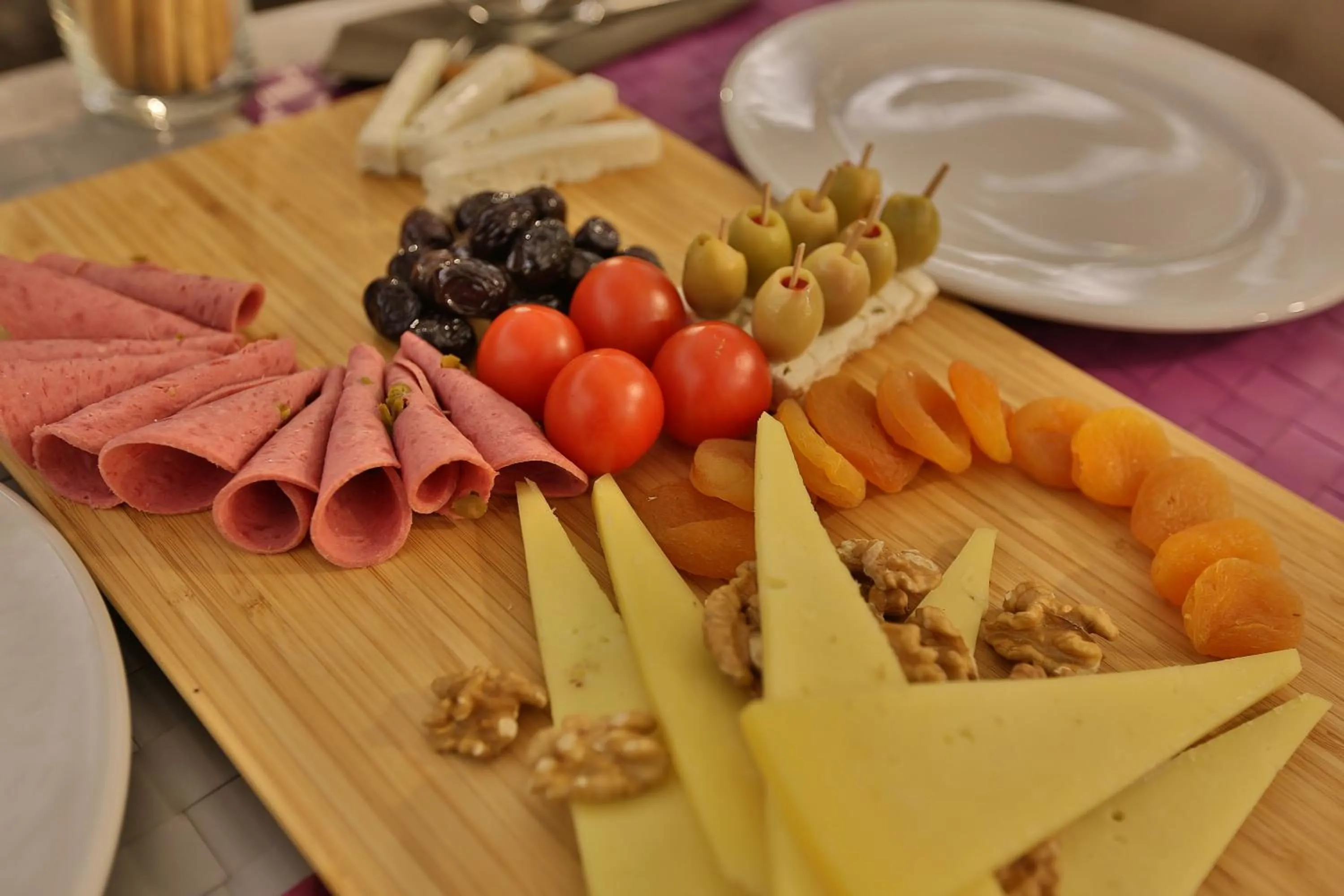 Food and drinks in Bon Hotel Old City