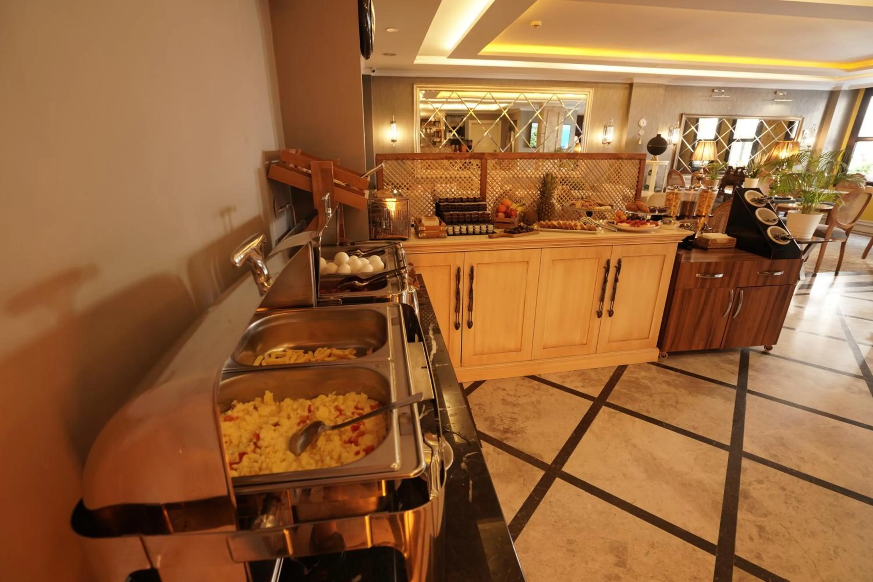 Buffet breakfast in Bon Hotel Old City