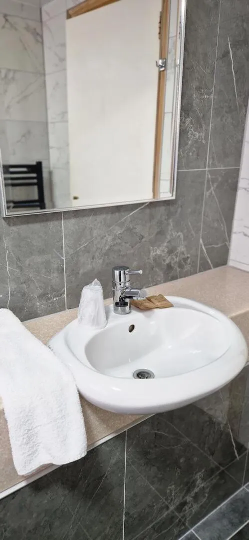 Bathroom in Loch Long Hotel