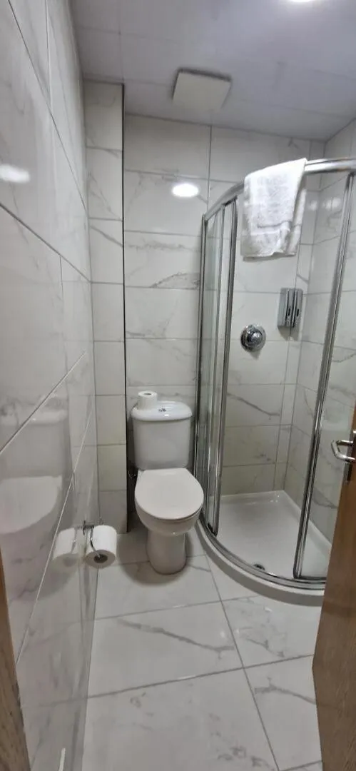 Bathroom in Loch Long Hotel