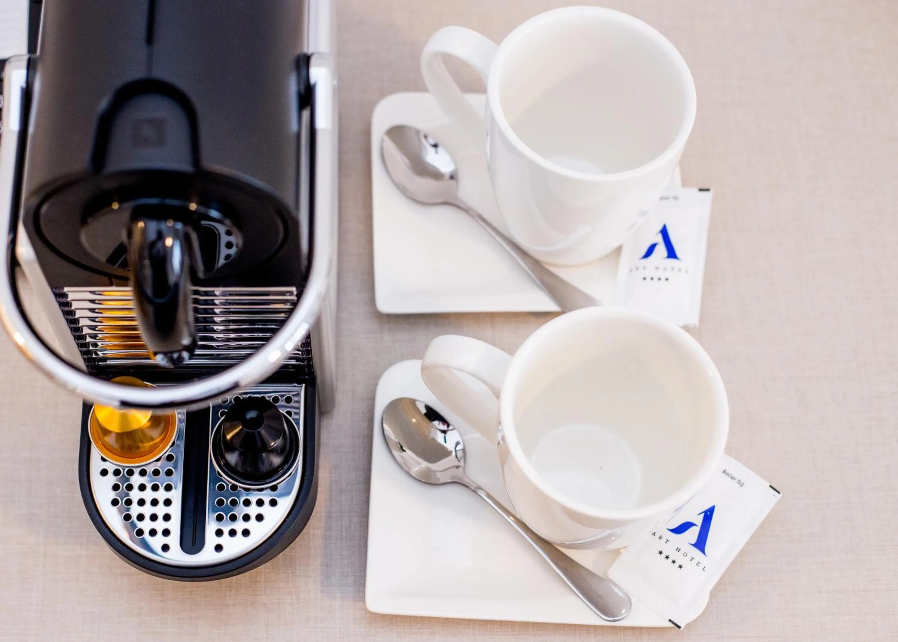 Coffee/tea facilities in Art Hotel