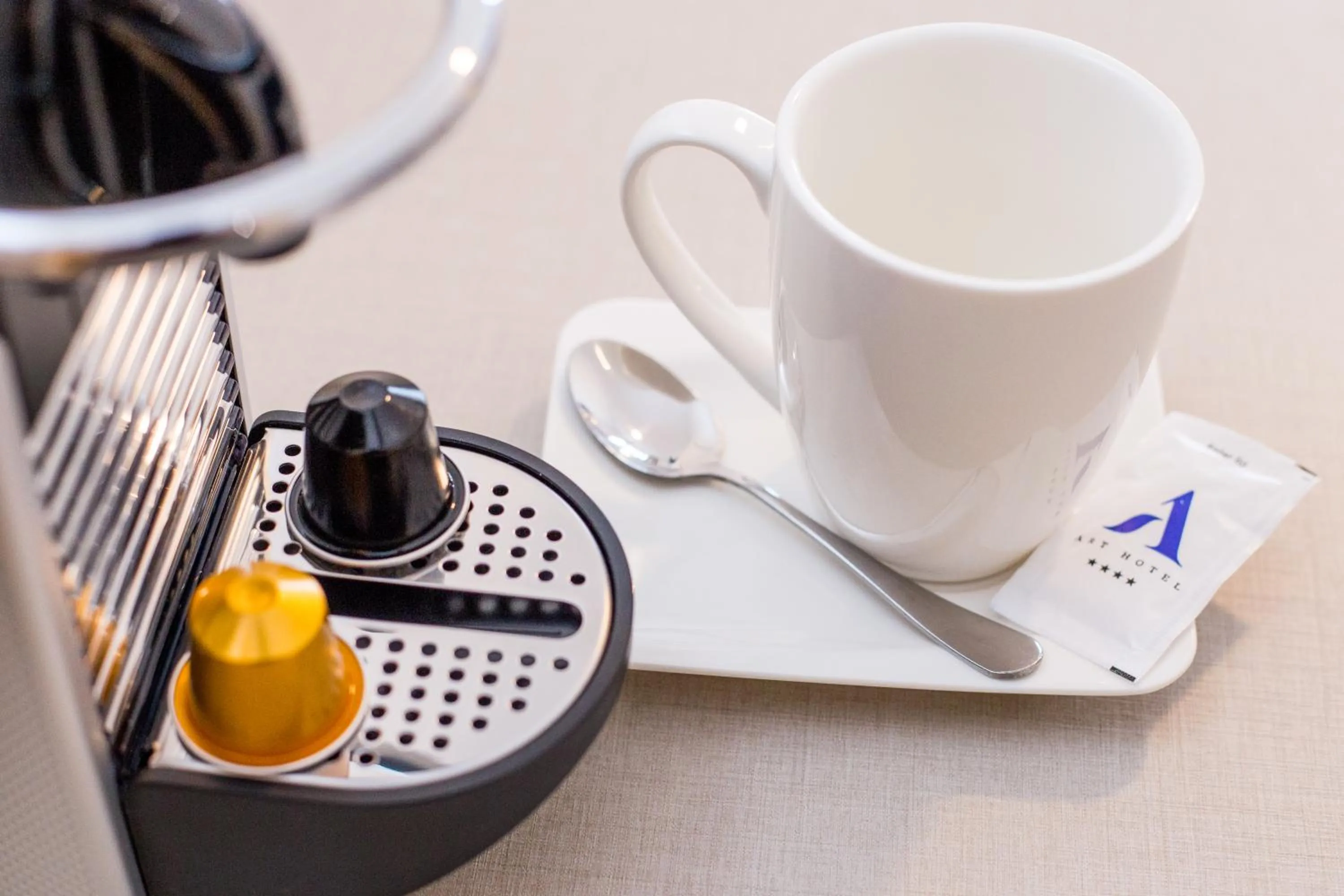 Coffee/tea facilities in Art Hotel