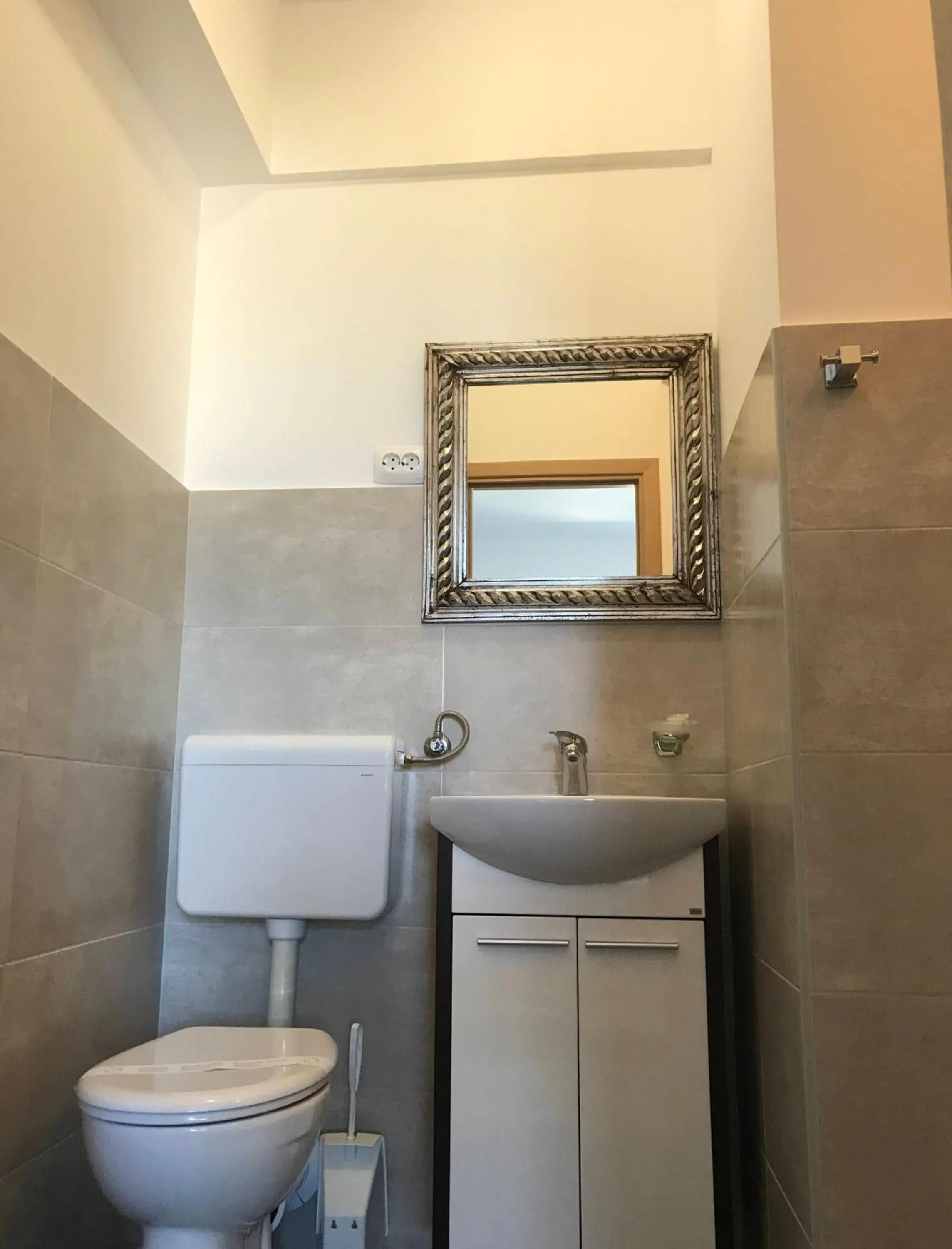 Bathroom in Pink Inn