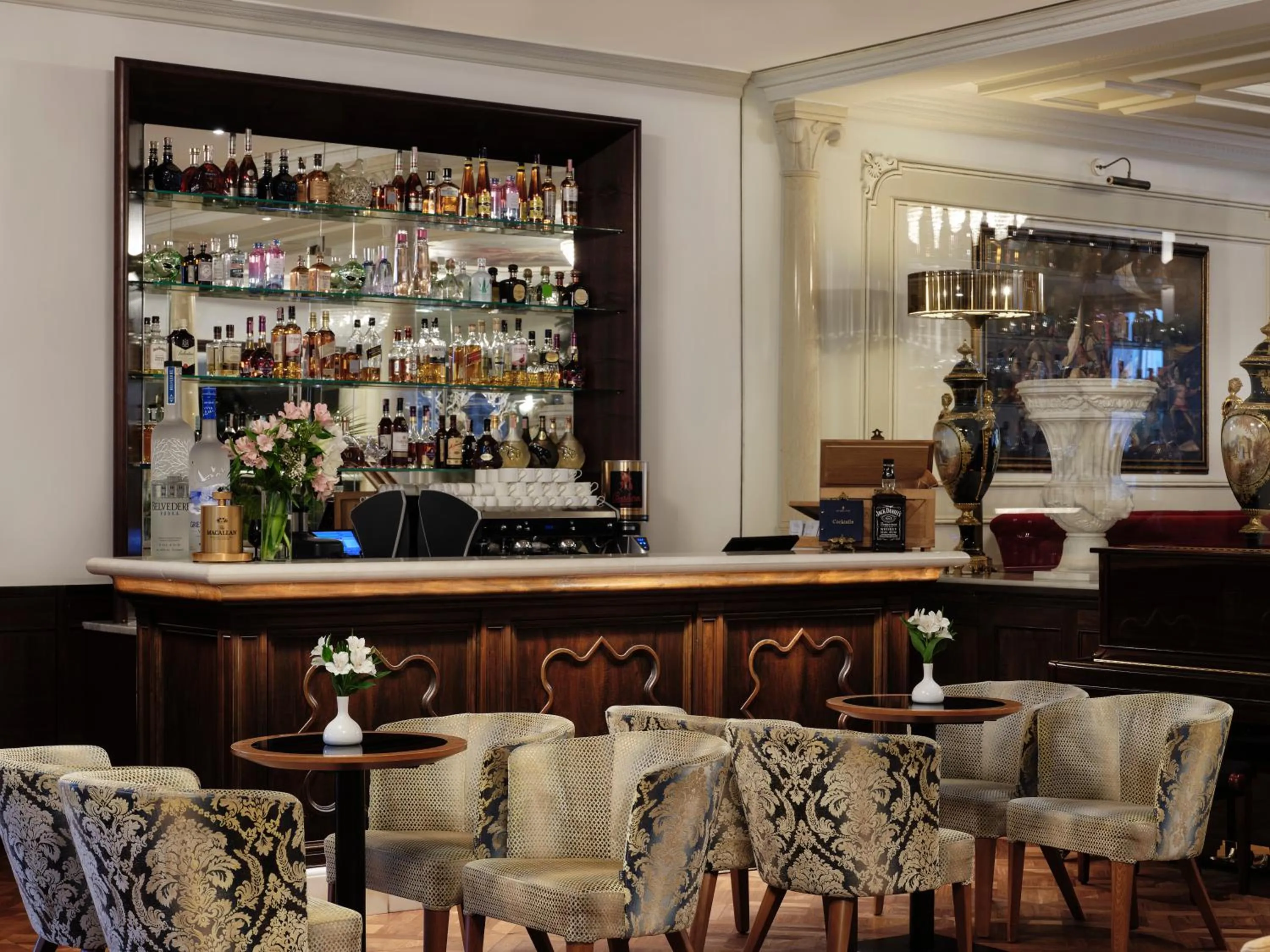 Lounge or bar in Amadria Park Hotel Milenij