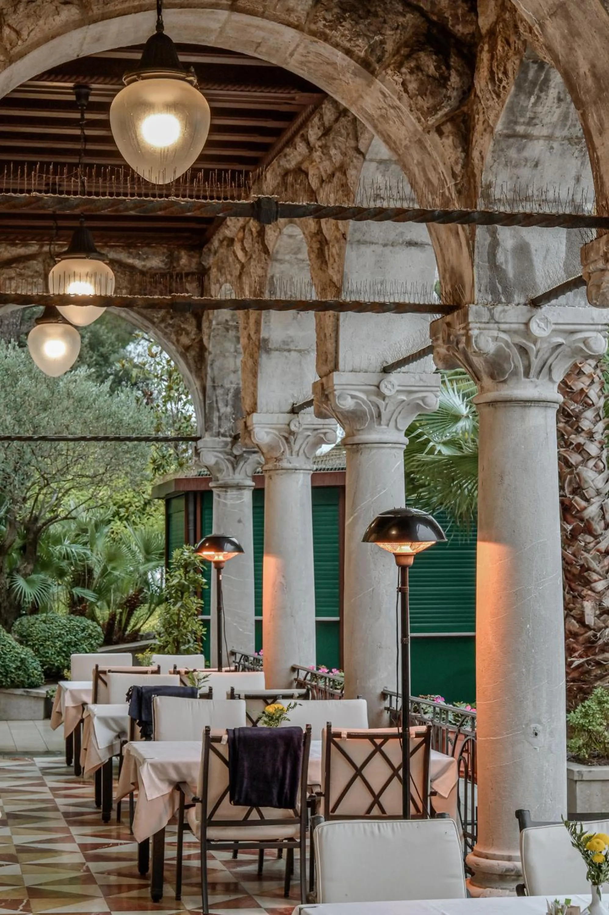 Restaurant/places to eat in Amadria Park Hotel Milenij