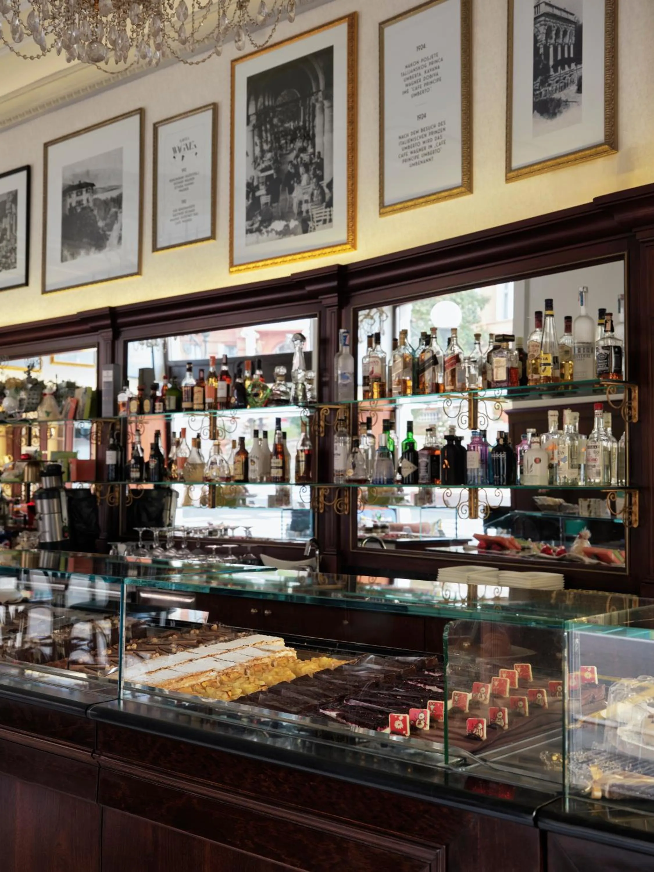 Lounge or bar in Amadria Park Hotel Milenij