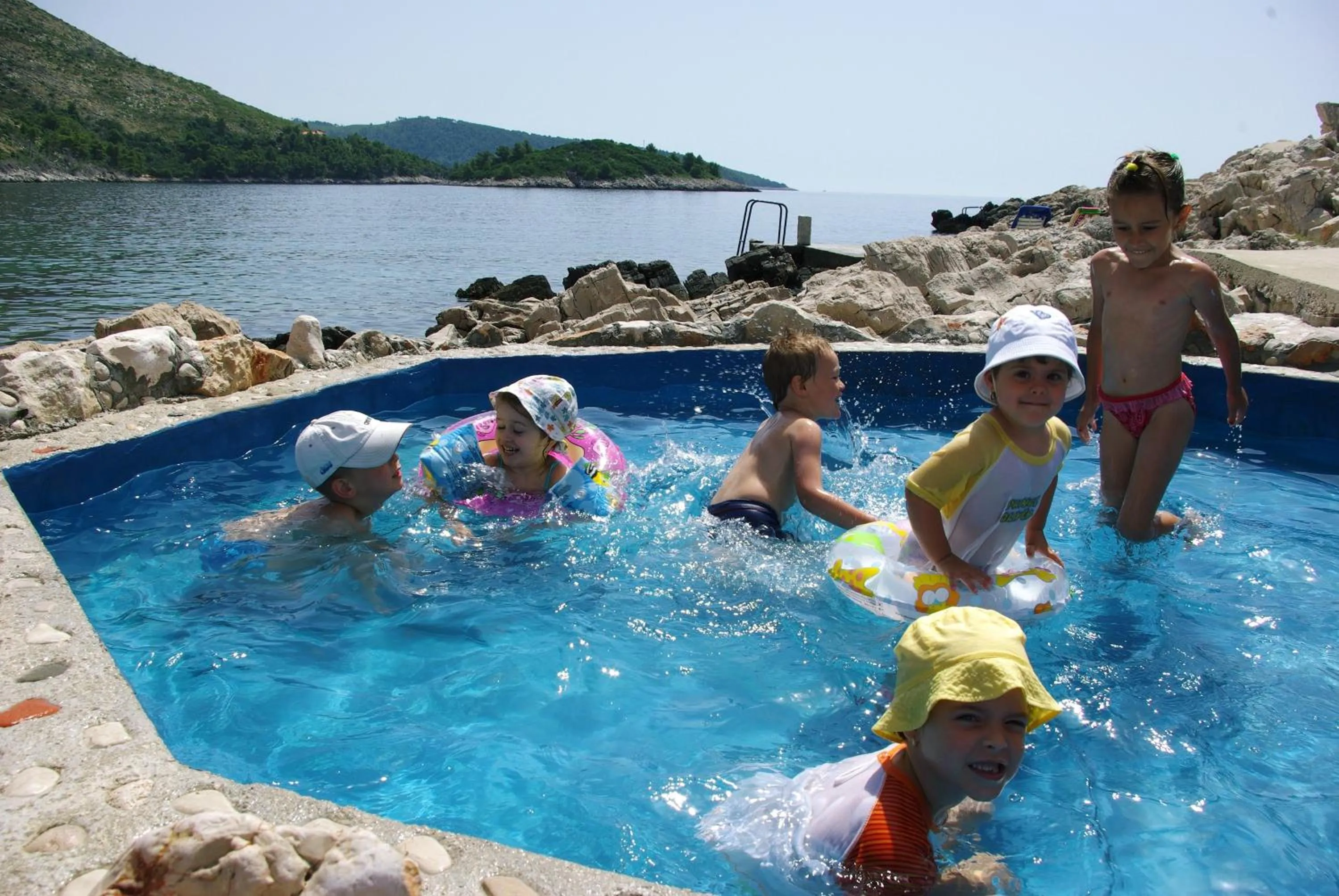 People in Hotel Priscapac Resort & Apartments