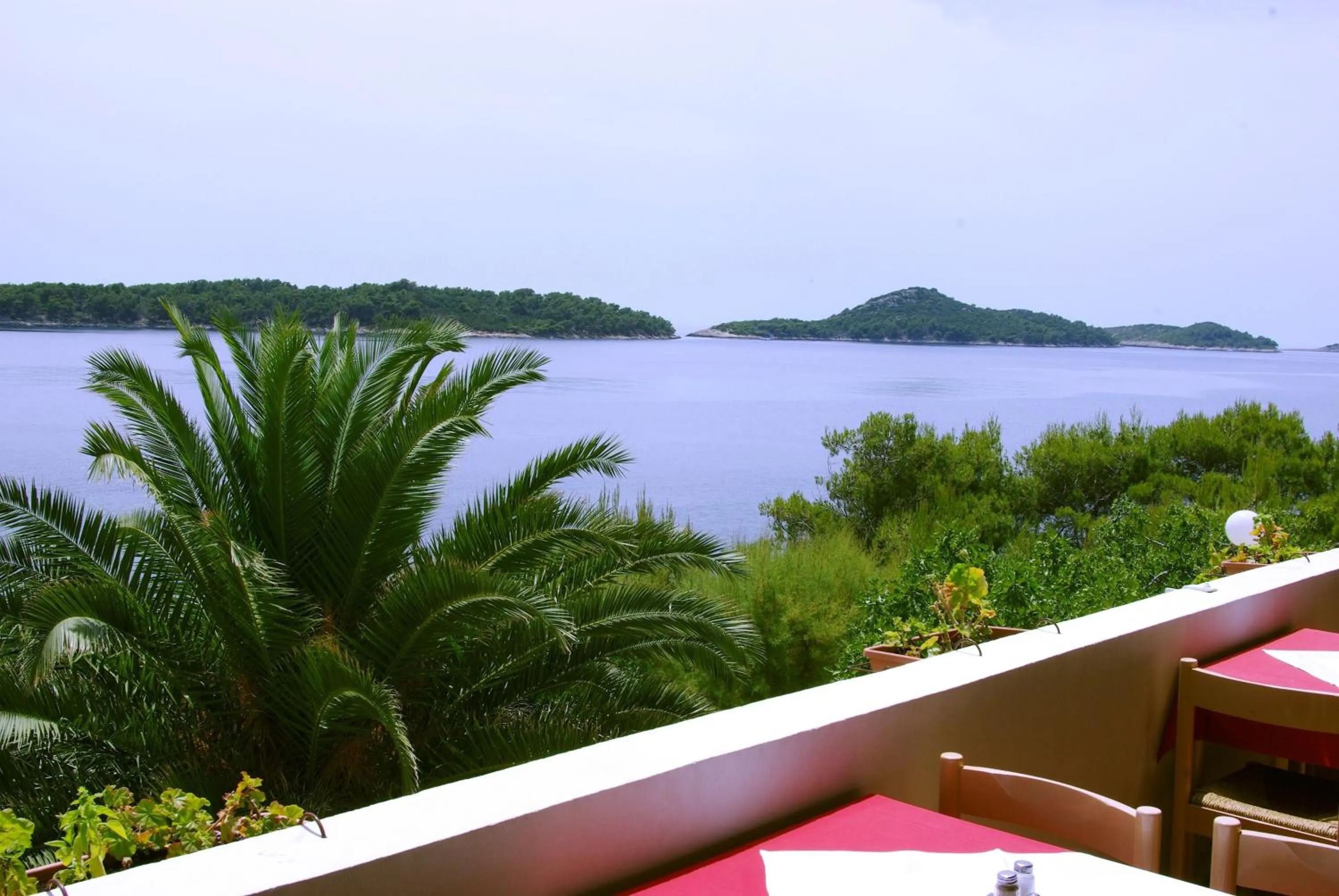 Restaurant/places to eat in Hotel Priscapac Resort & Apartments