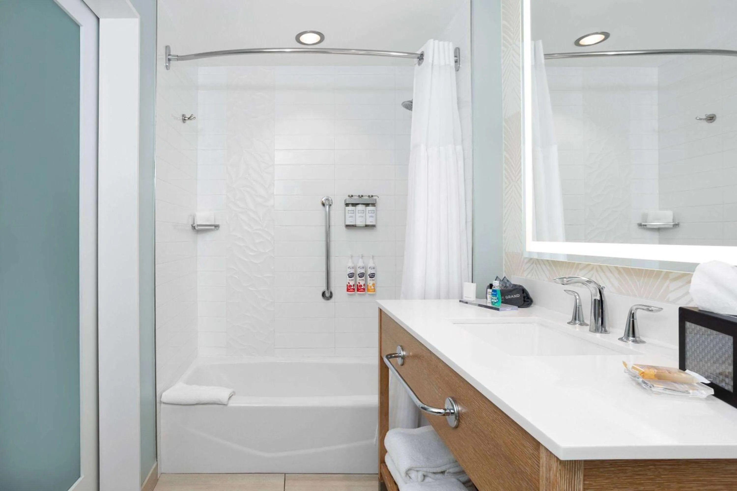 Bathroom in Wyndham Grand Clearwater Beach