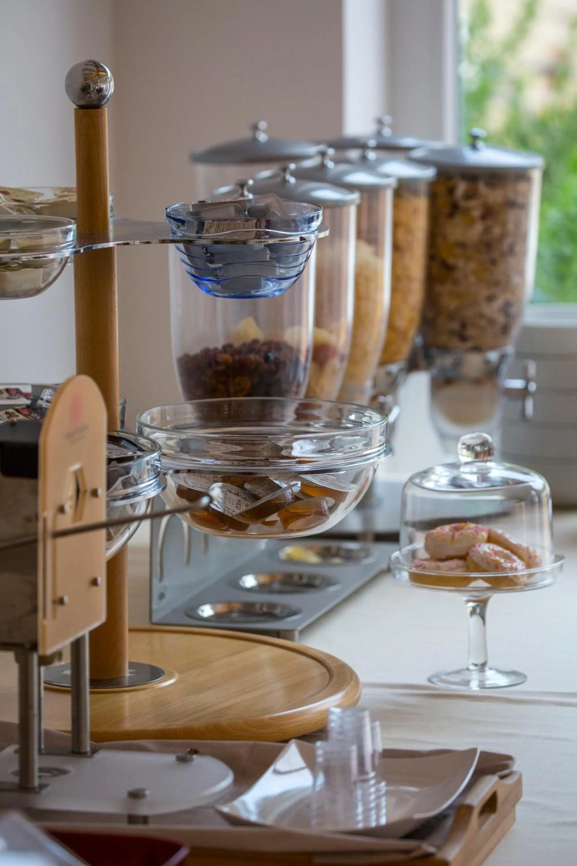 Restaurant/places to eat in Hotel Manora