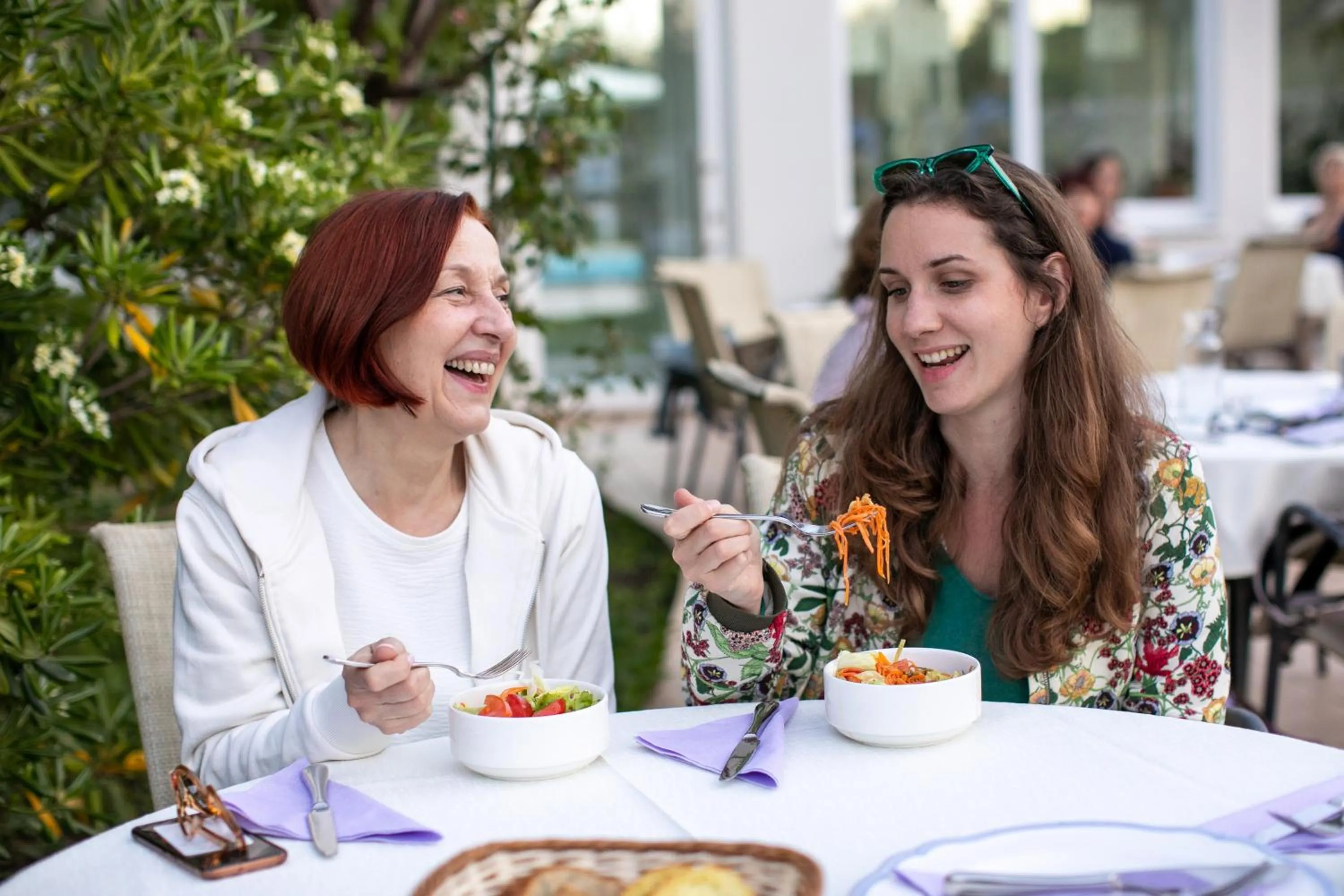 Restaurant/places to eat in Hotel Manora