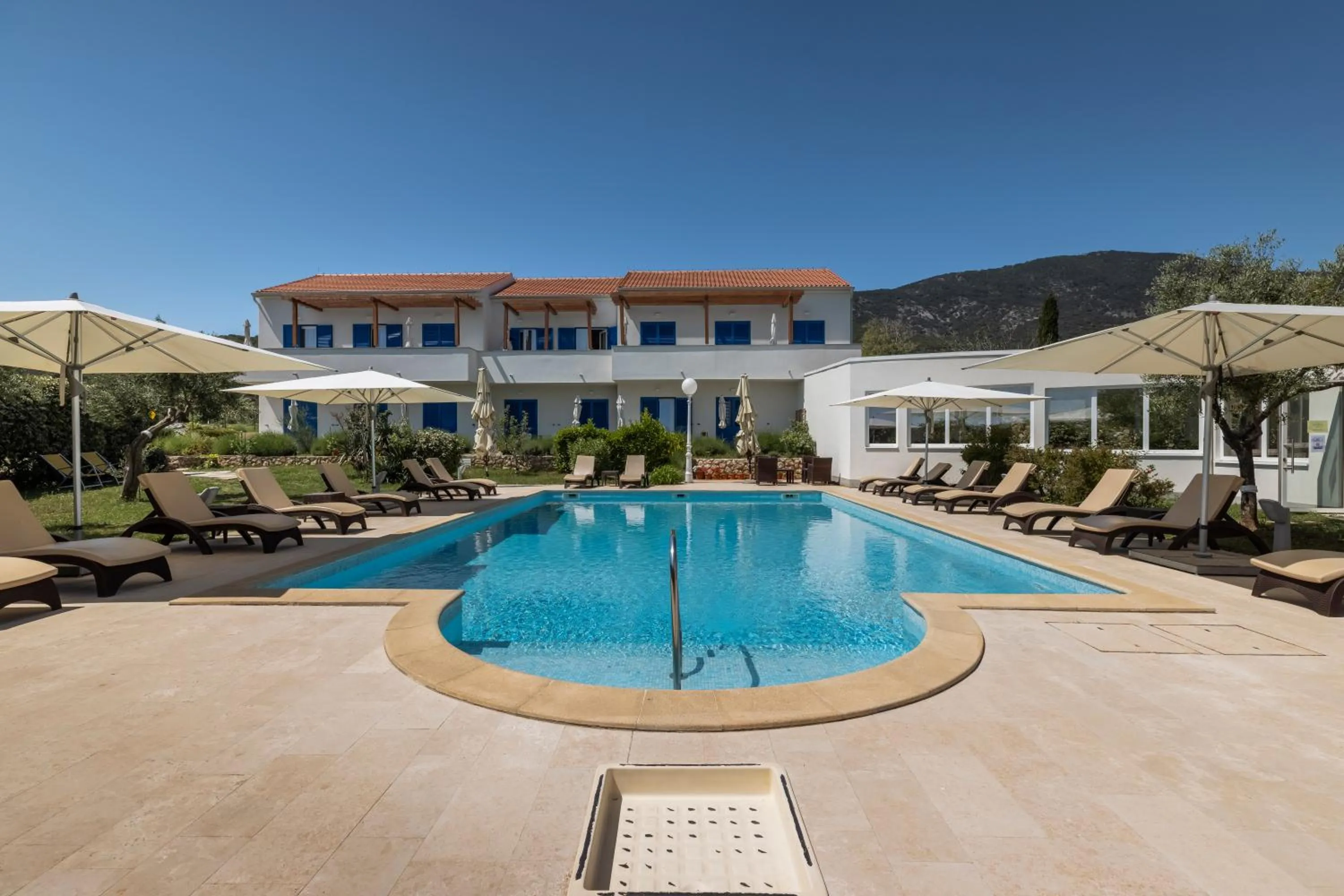 Swimming pool in Hotel Manora