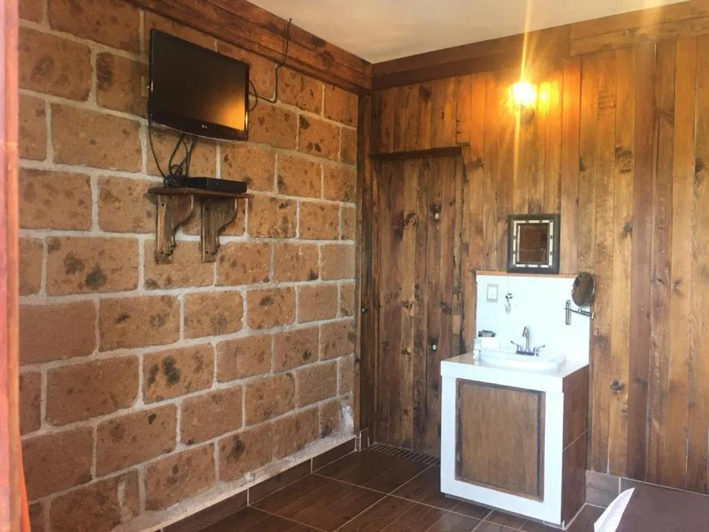 TV and multimedia in Hotel Real Nirvana