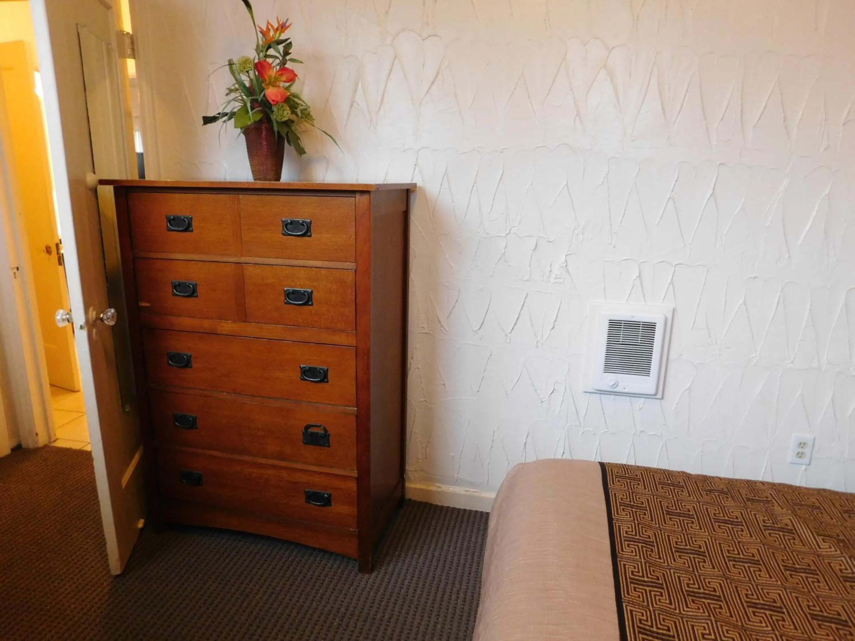 Decorative detail in Capitola Venetian Vacation Rentals