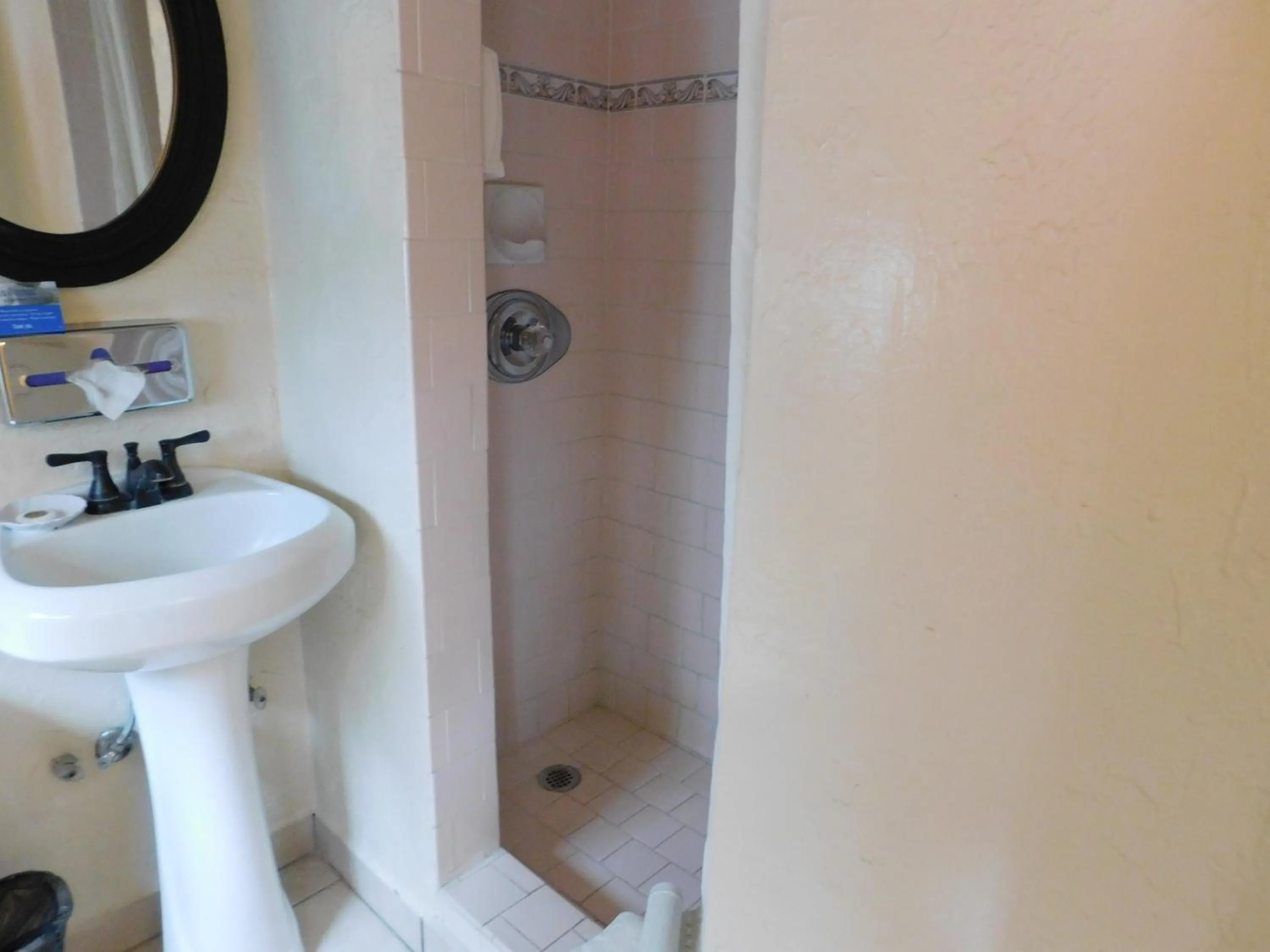 Bathroom in Capitola Venetian Vacation Rentals