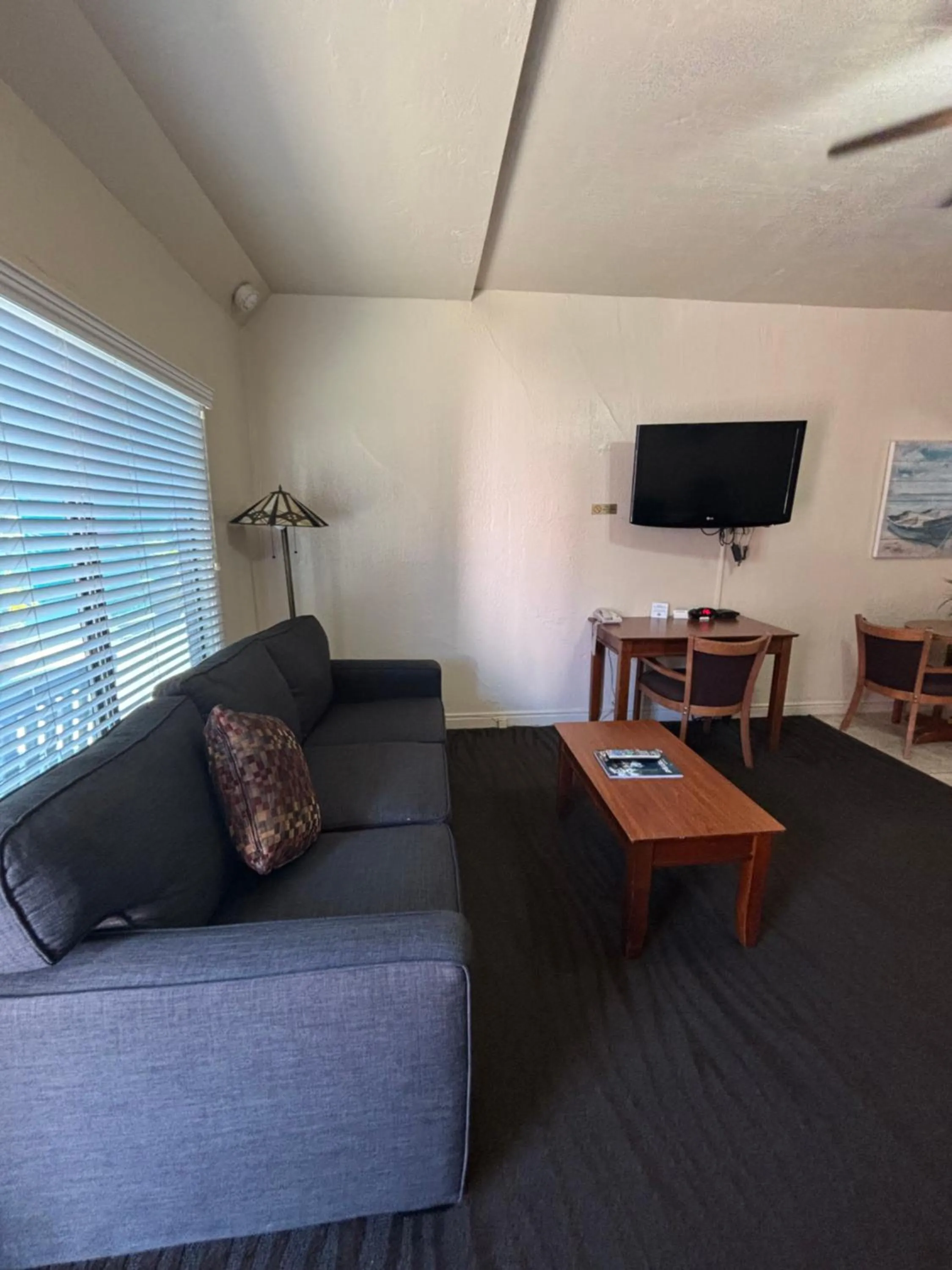 Living room in Capitola Venetian Vacation Rentals