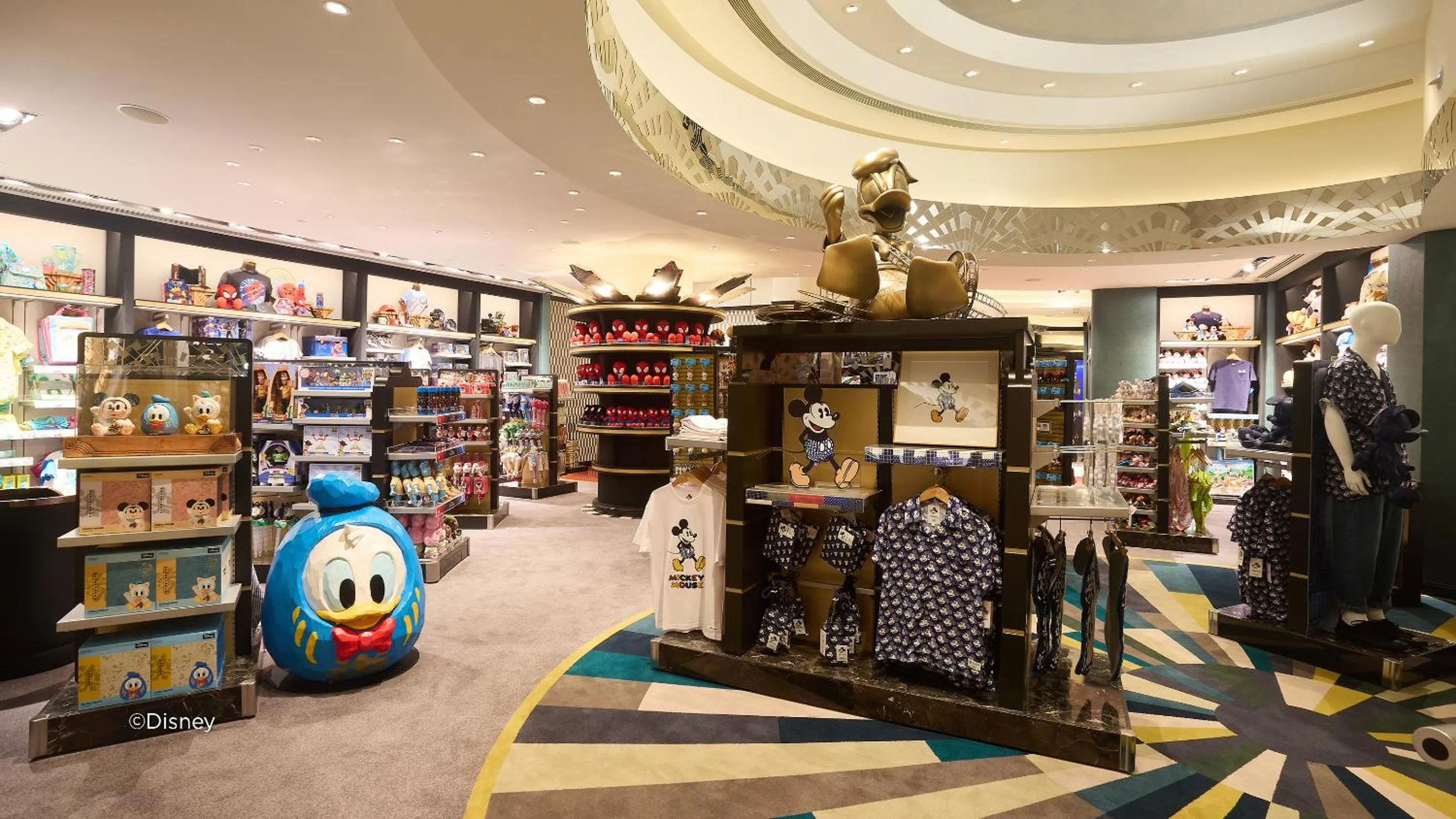 On-site shops in Disney's Hollywood Hotel