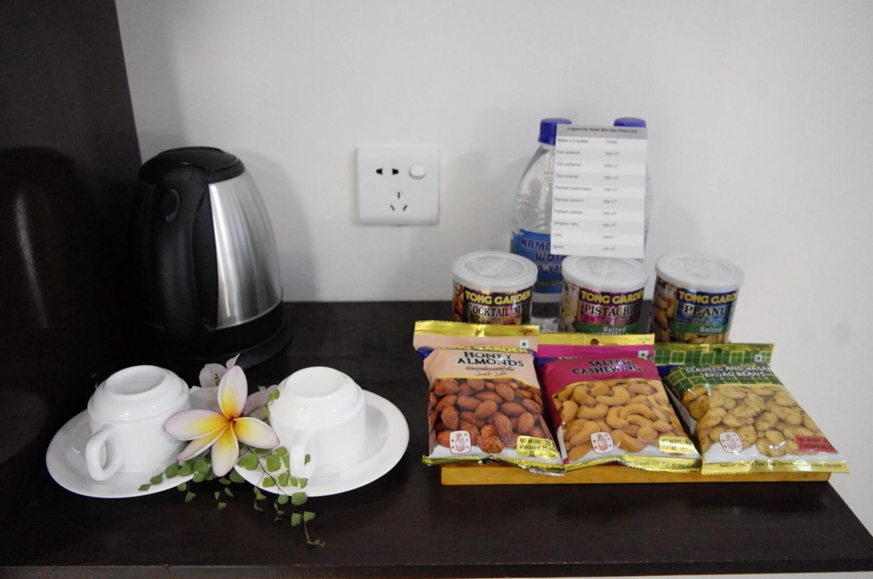 Coffee/tea facilities in Luganvilla Business Hotel and Restaurant