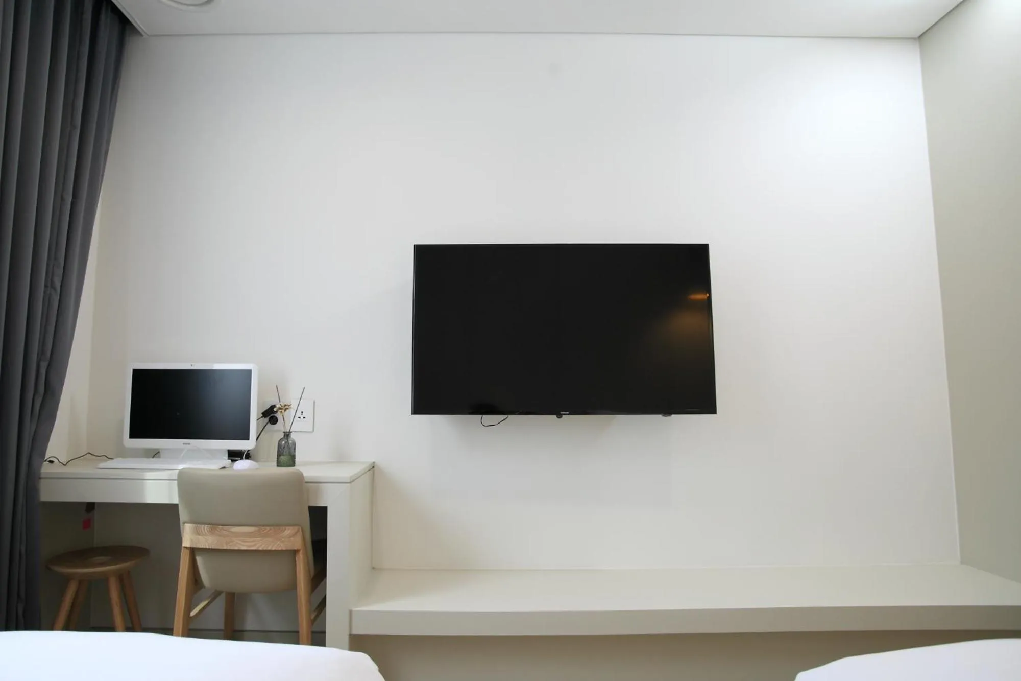 TV and multimedia, Bed in Bricks Hotel