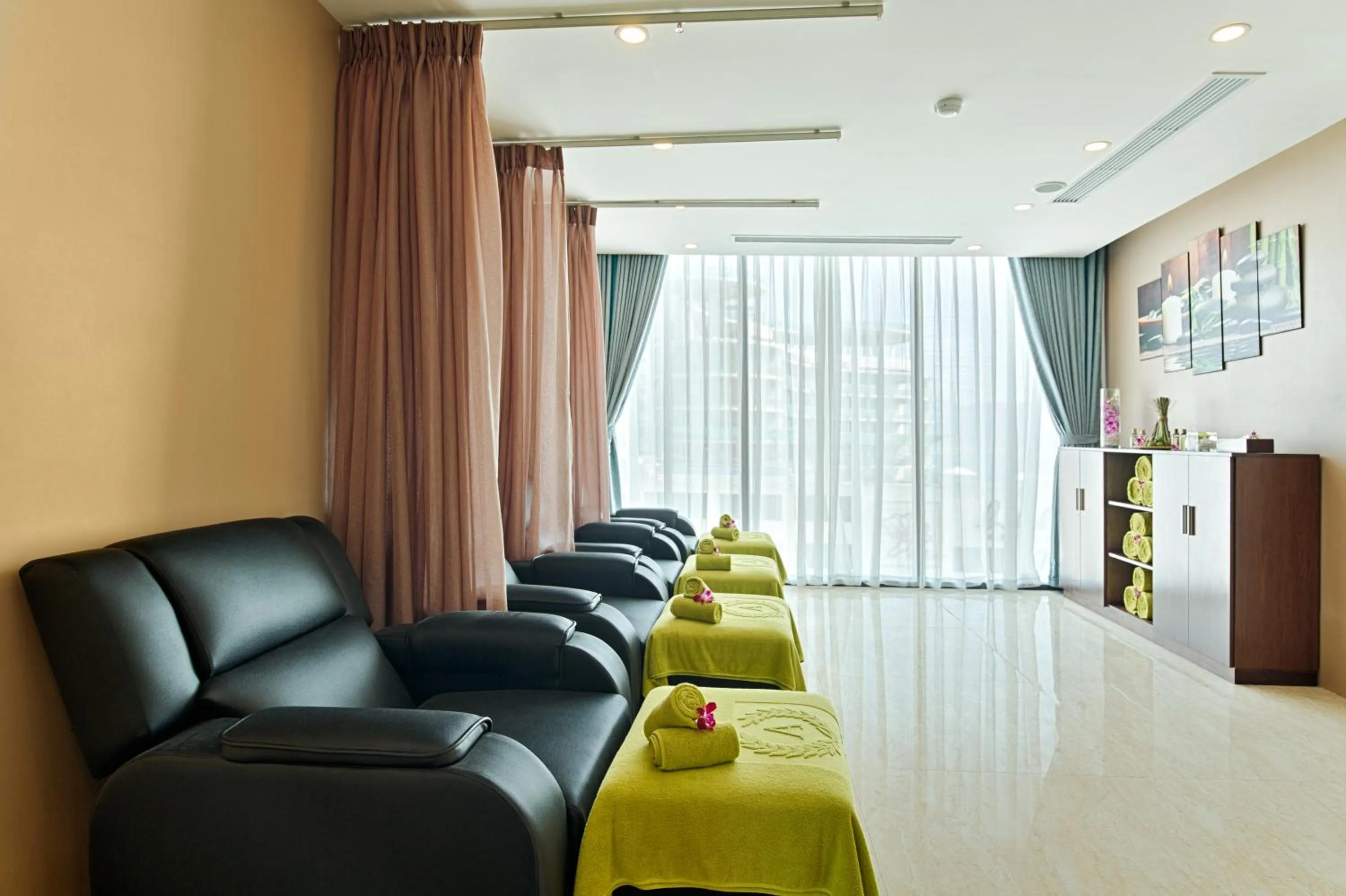 Activities in Yarra Ocean Suites Danang