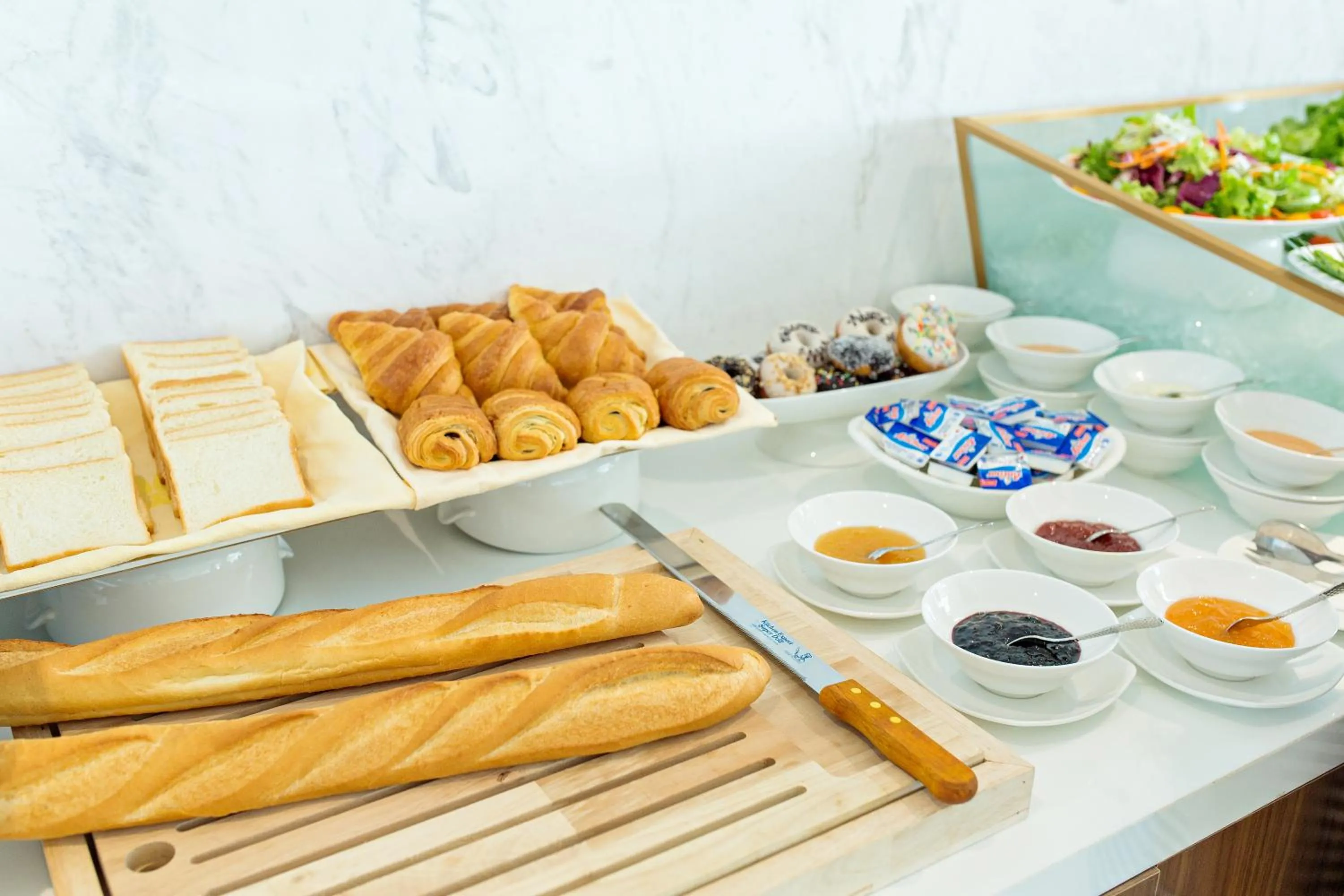 Breakfast in Yarra Ocean Suites Danang