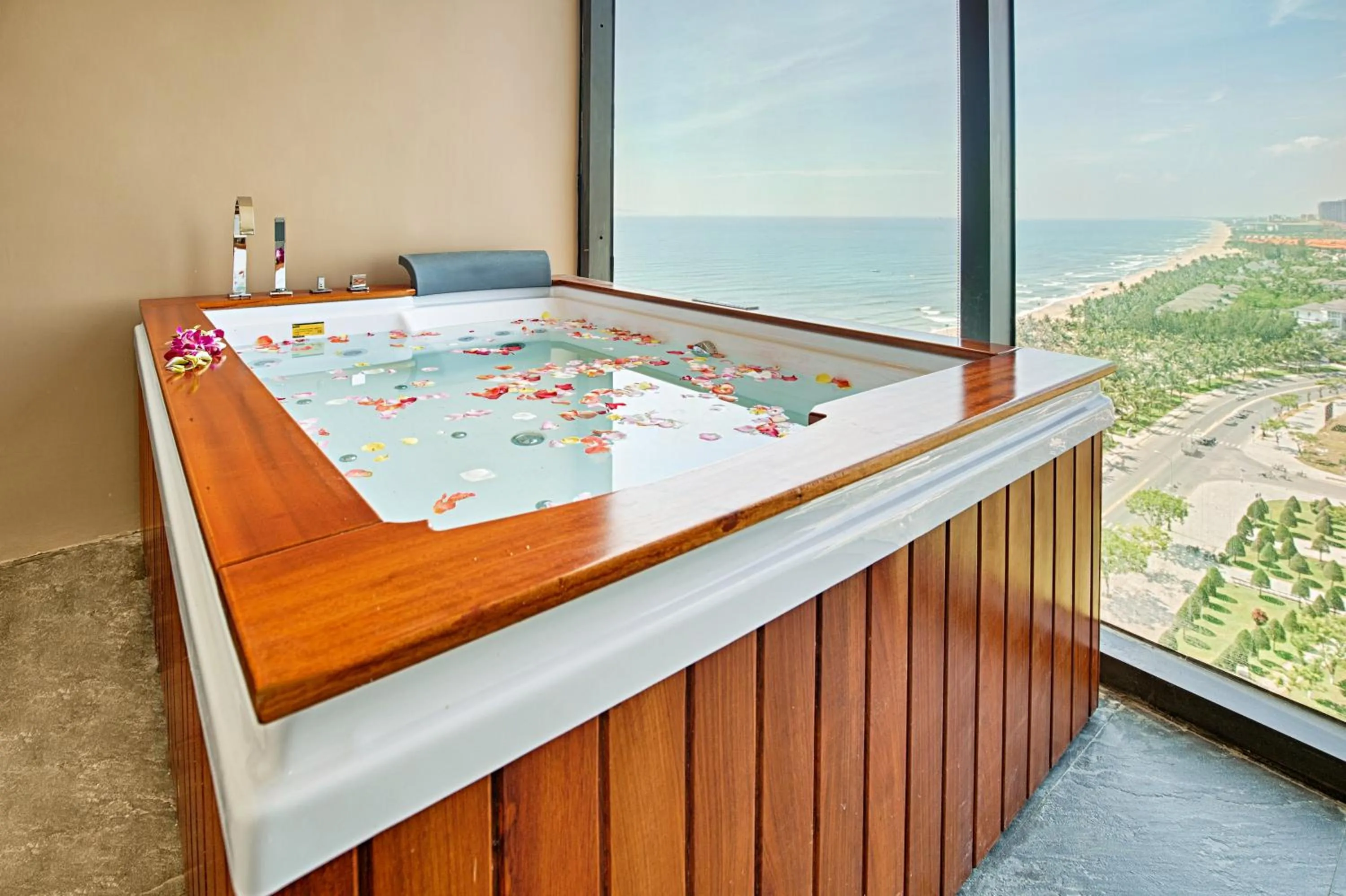 Massage in Yarra Ocean Suites Danang