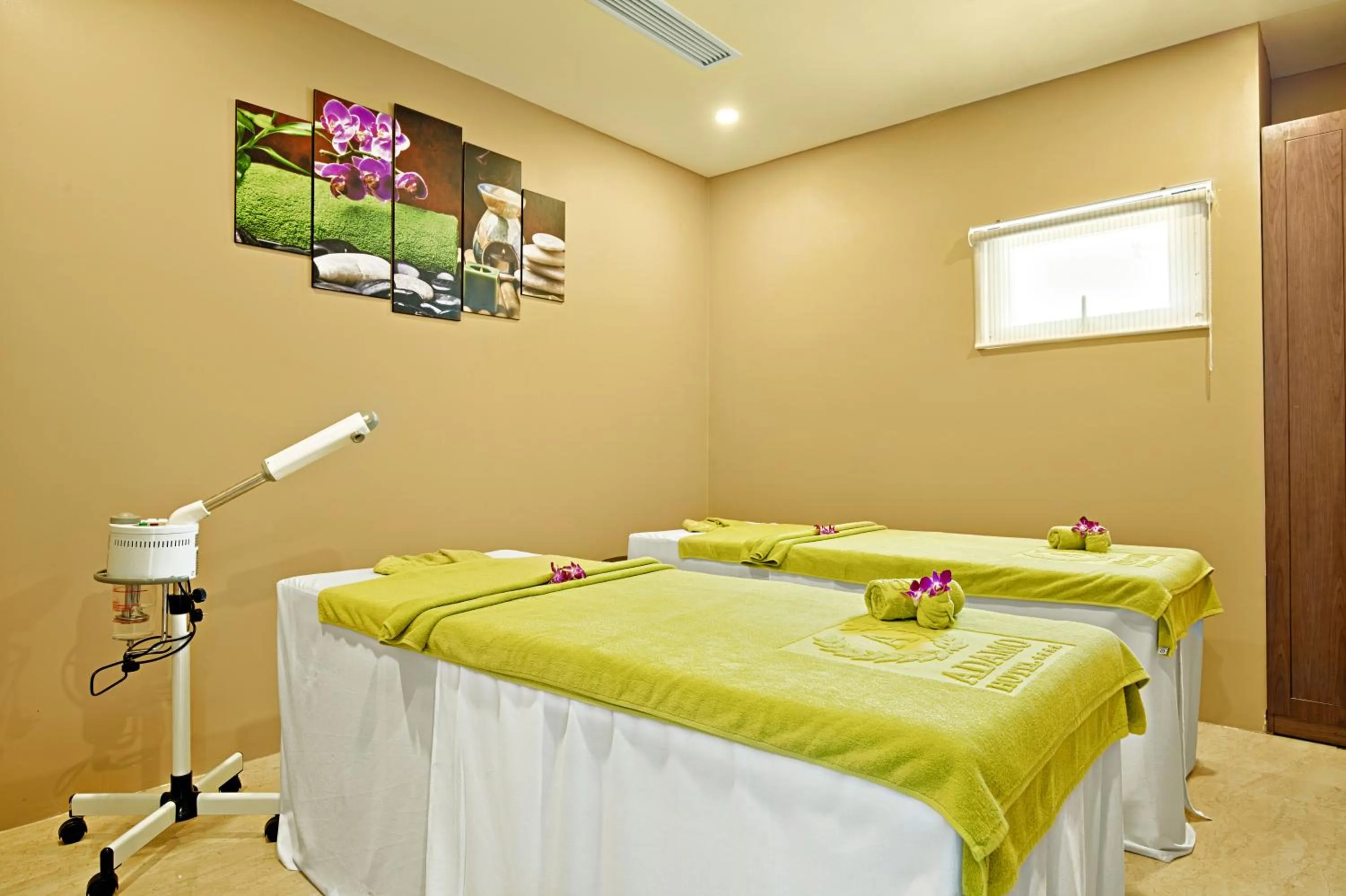 Massage, Bed in Yarra Ocean Suites Danang