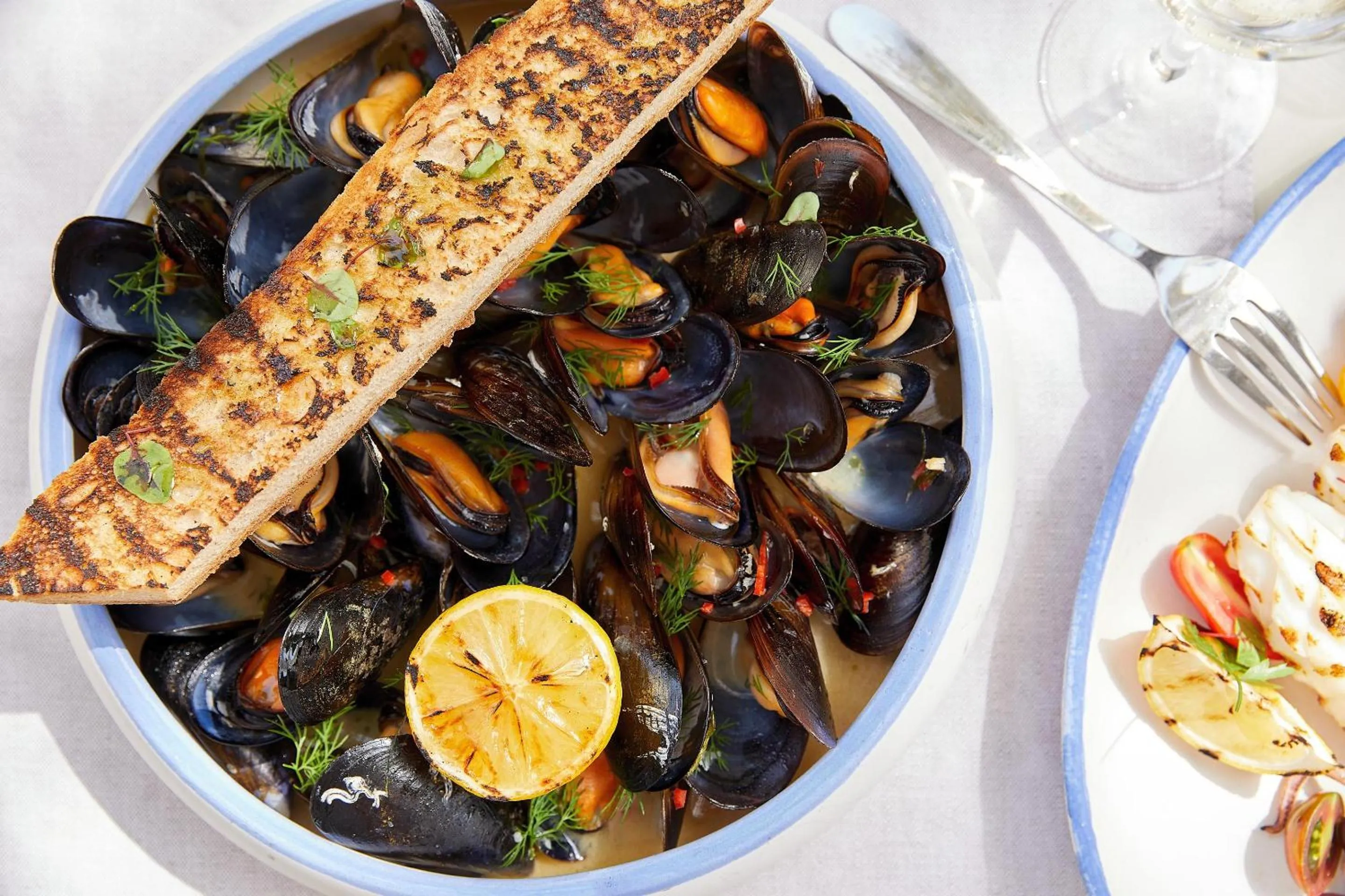 Restaurant/places to eat in Sani Dunes