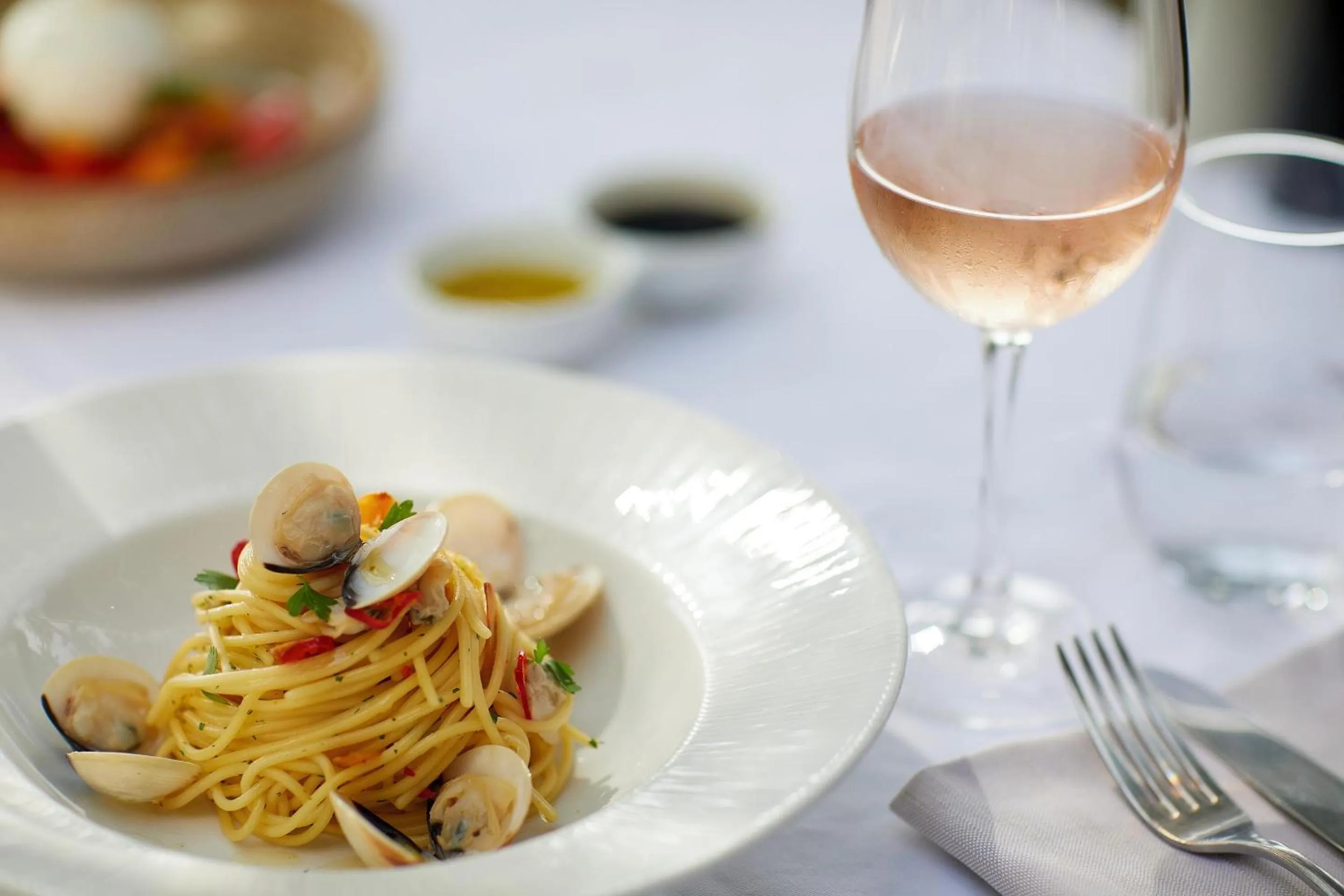 Restaurant/places to eat in Sani Dunes