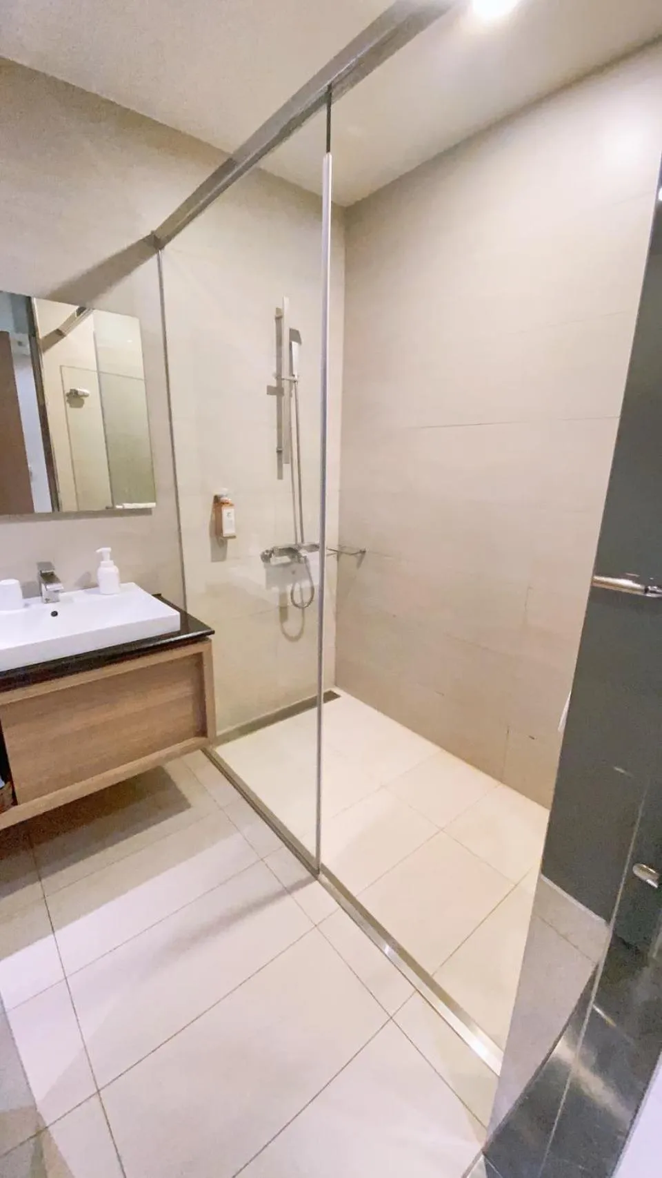 Shower in Look Royal Resort