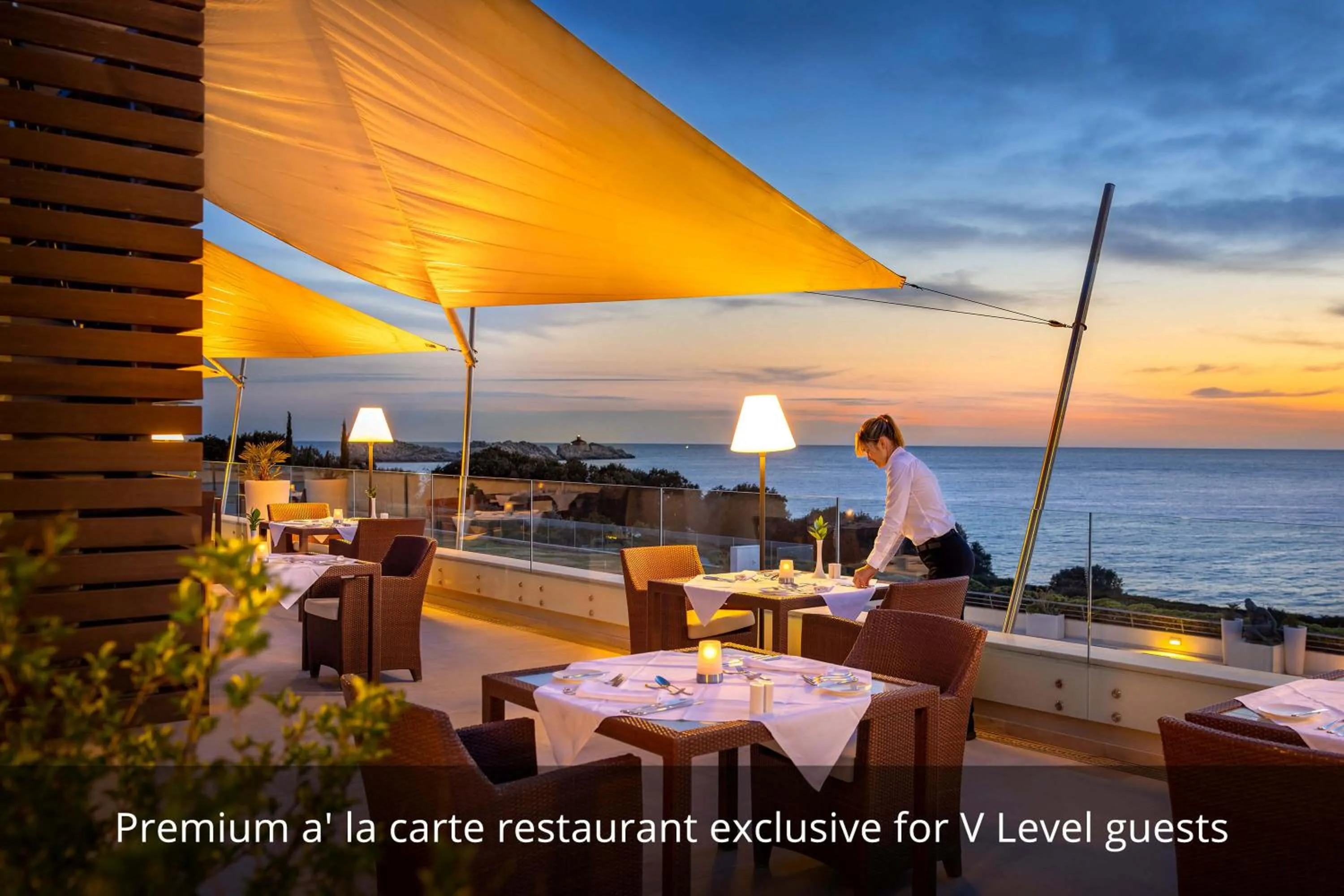 Restaurant/places to eat in President Hotel, Valamar Collection