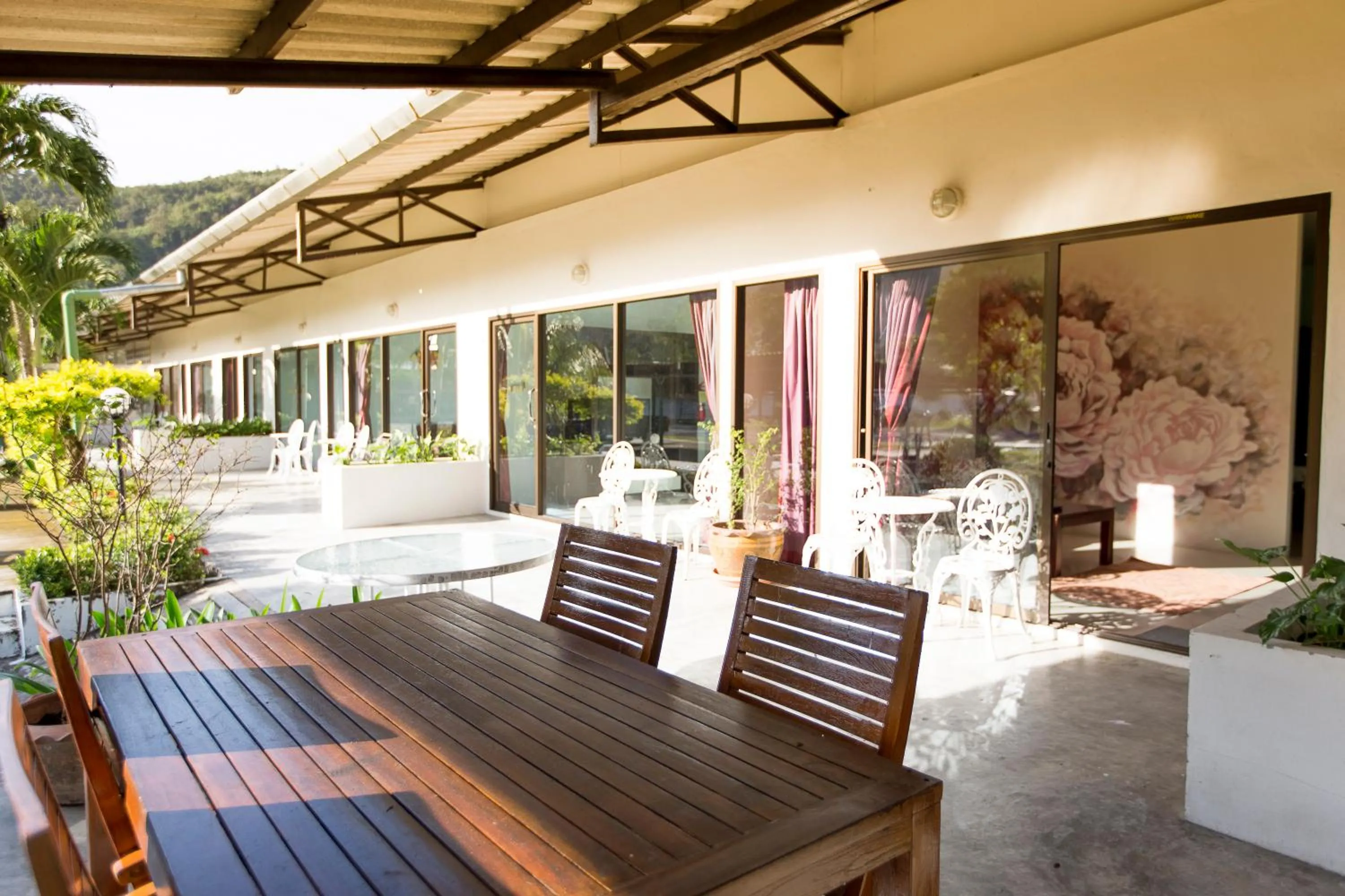 Area and facilities in Phuket Wake Park