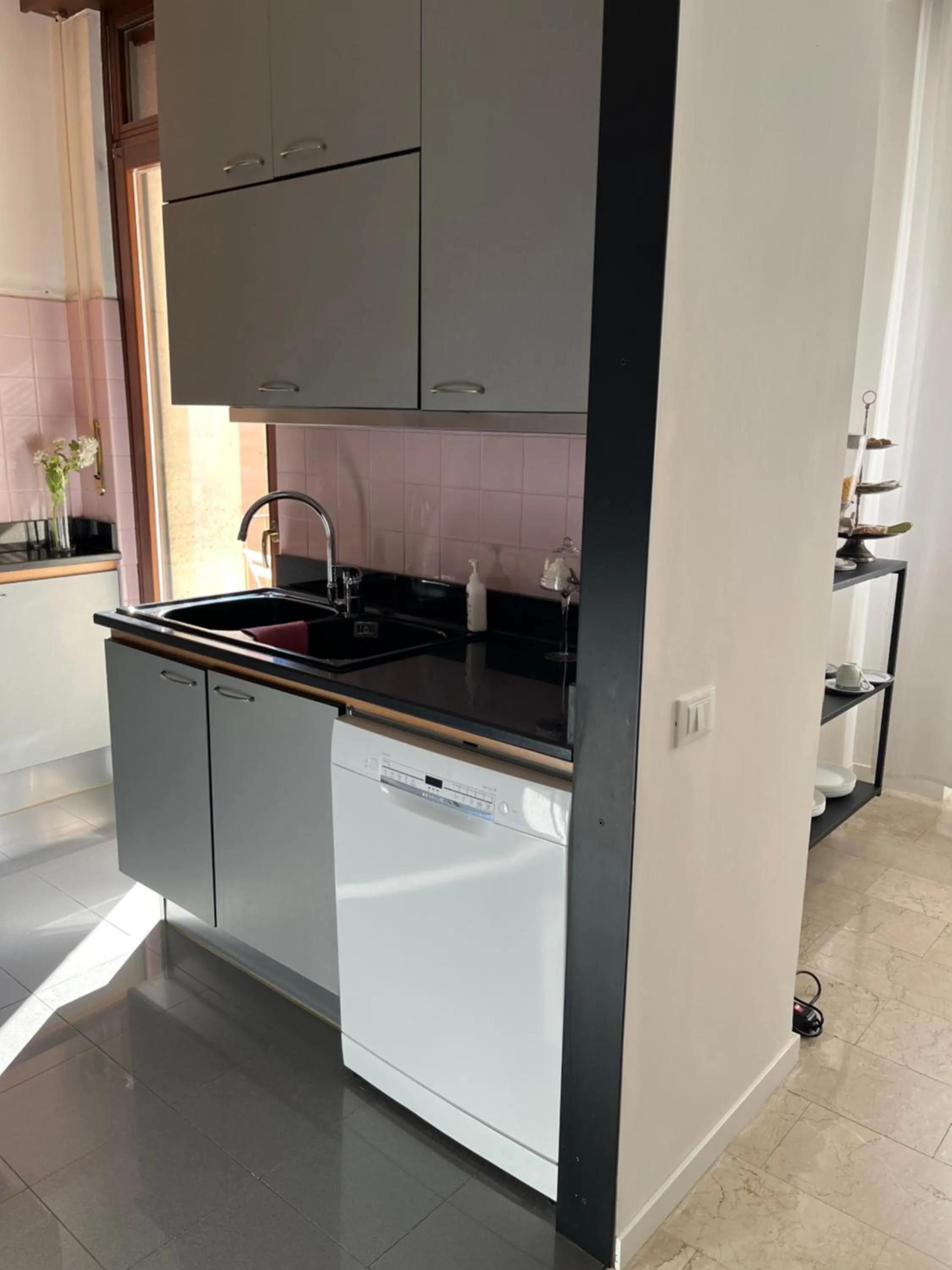 Kitchen or kitchenette in Fleur Blanche