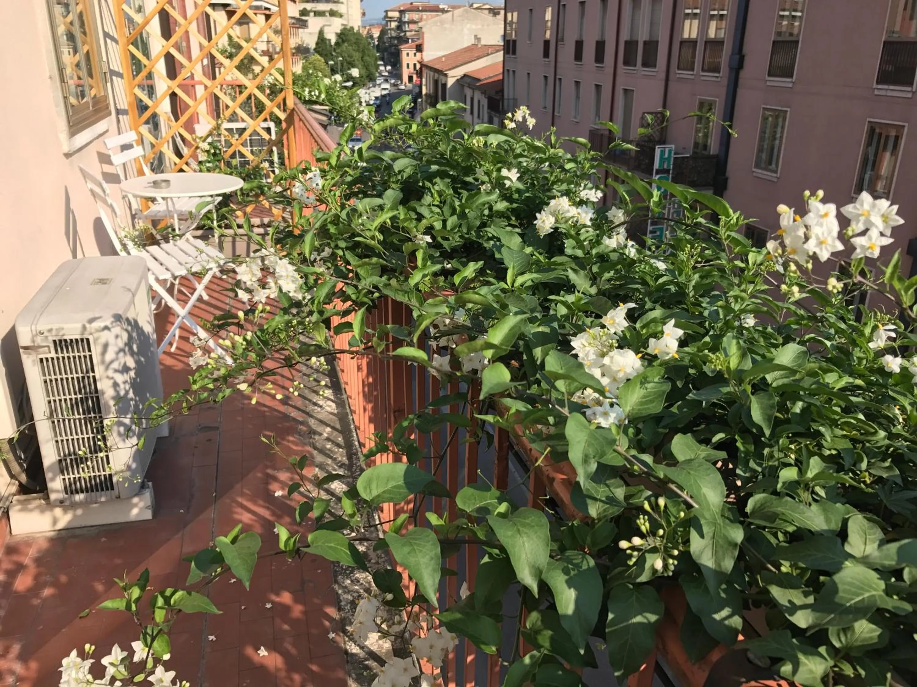 Property building in Fleur Blanche