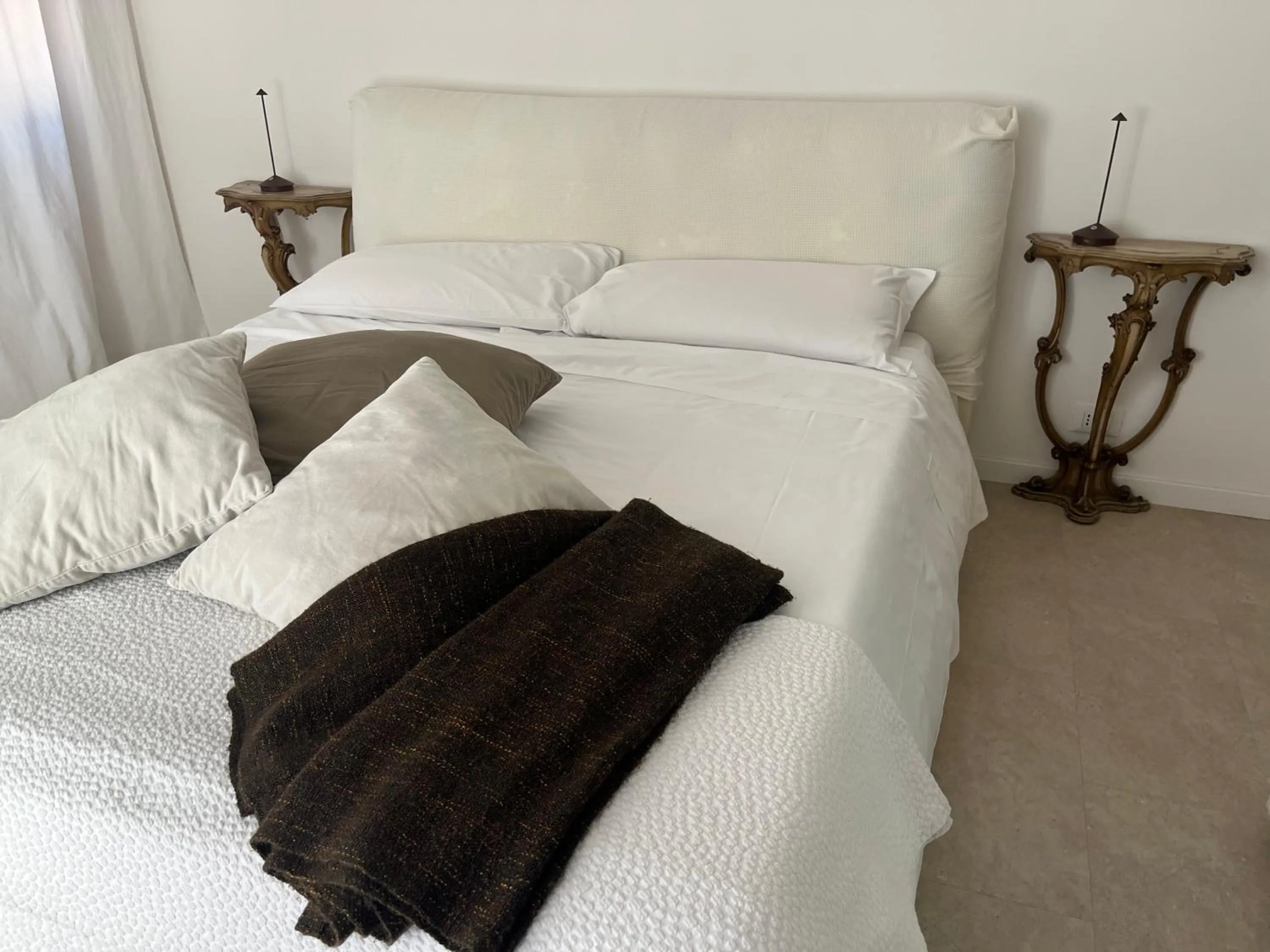 Bed in Fleur Blanche