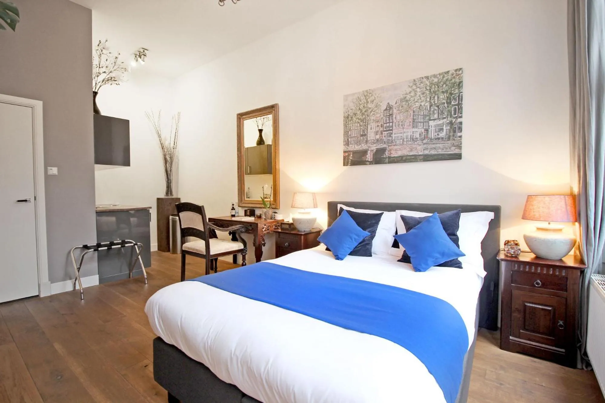 Bed in New monumental garden view Studio