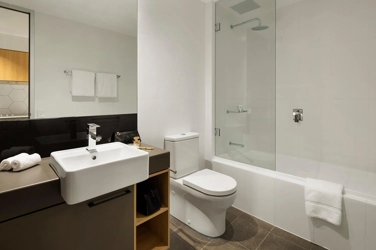 Shower in Quest Port Adelaide