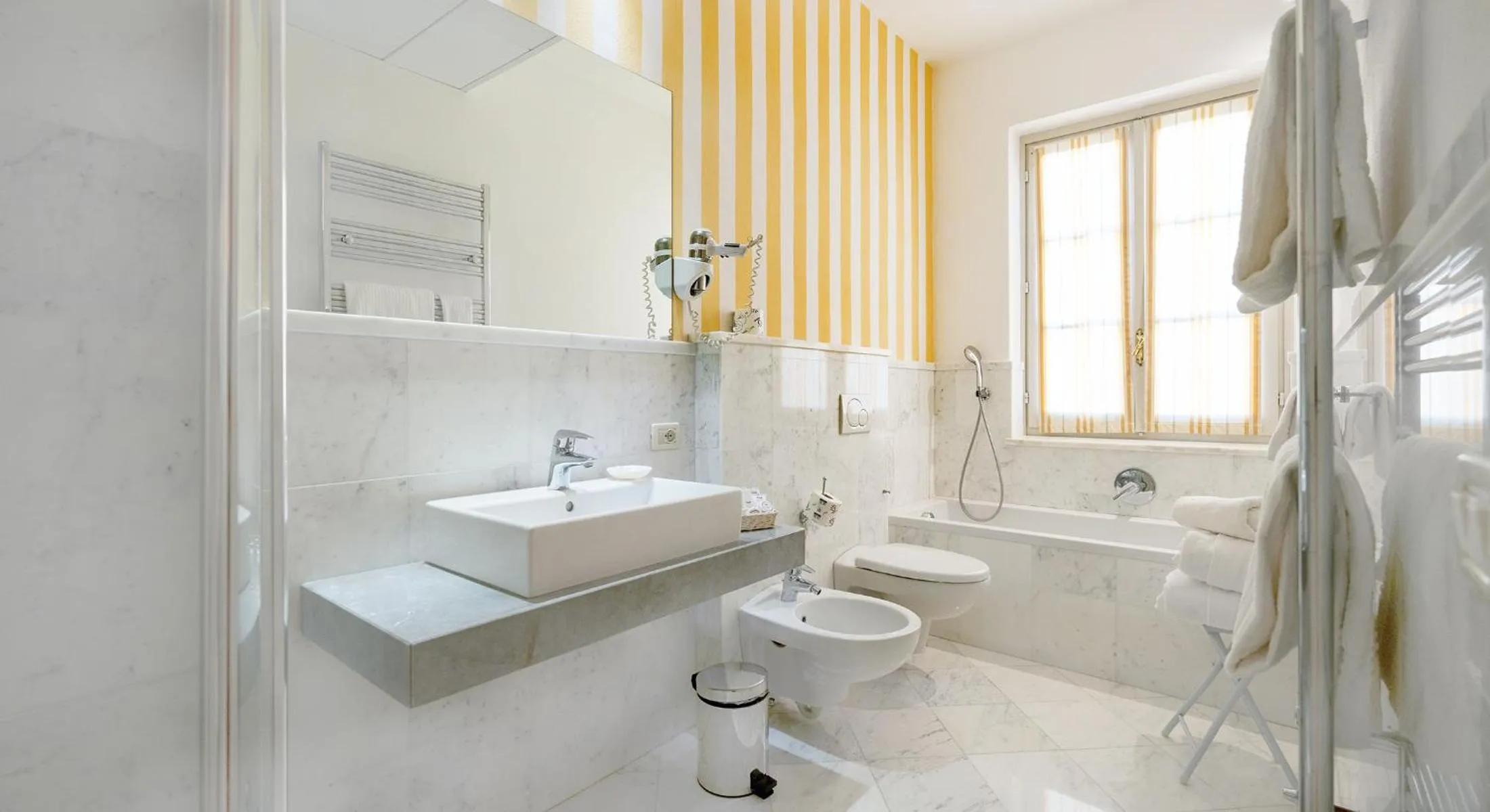 Bathroom in Hotel Cannero