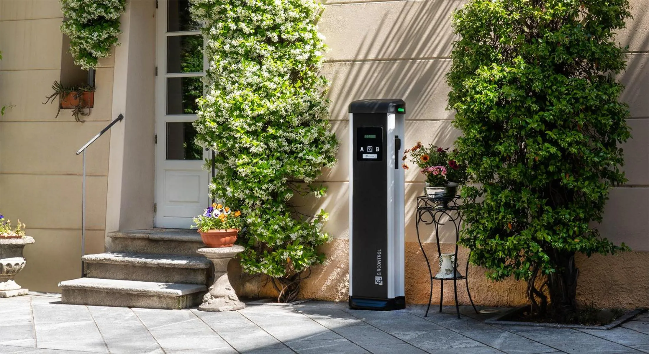 Property building in Hotel Cannero