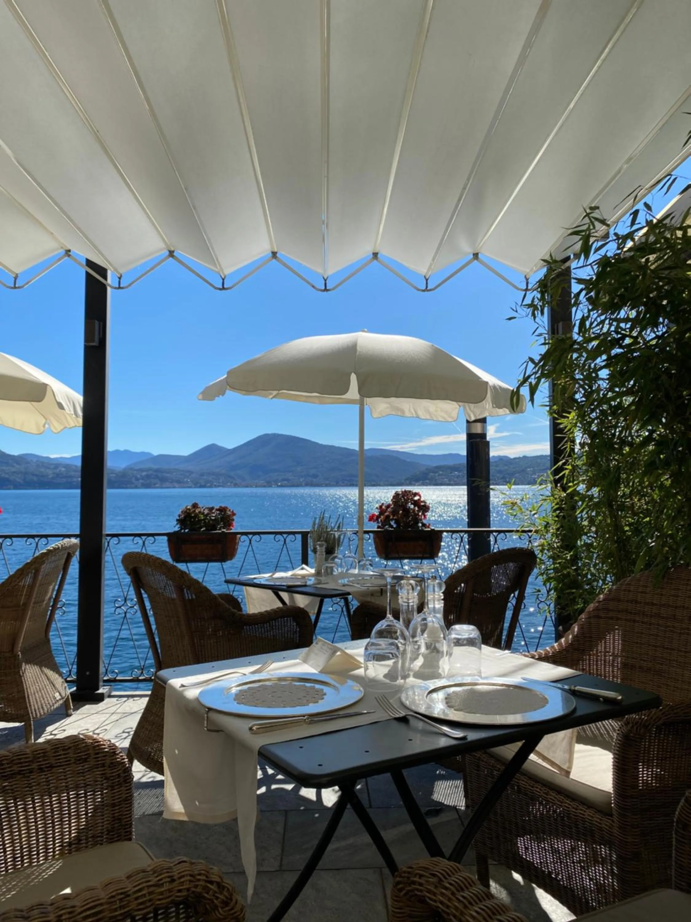 Restaurant/places to eat in Hotel Cannero