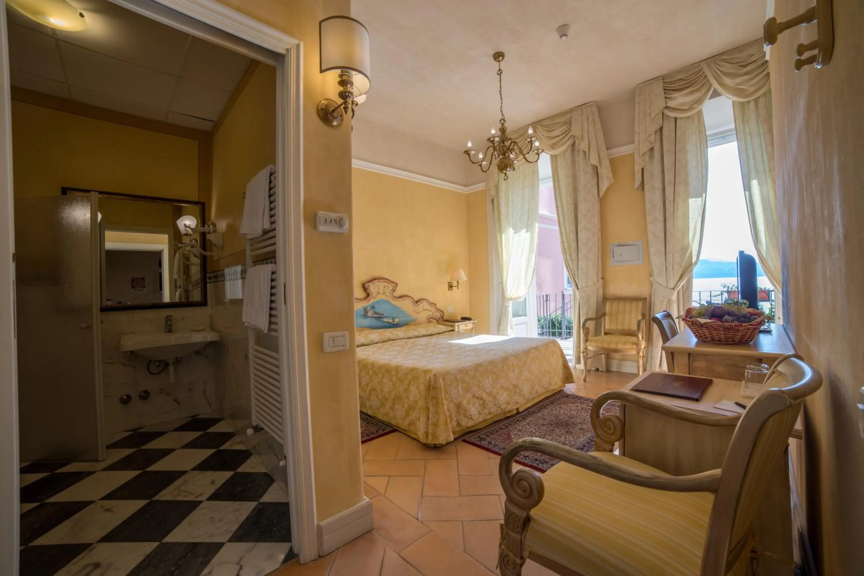 Bedroom, Bed in Hotel Cannero