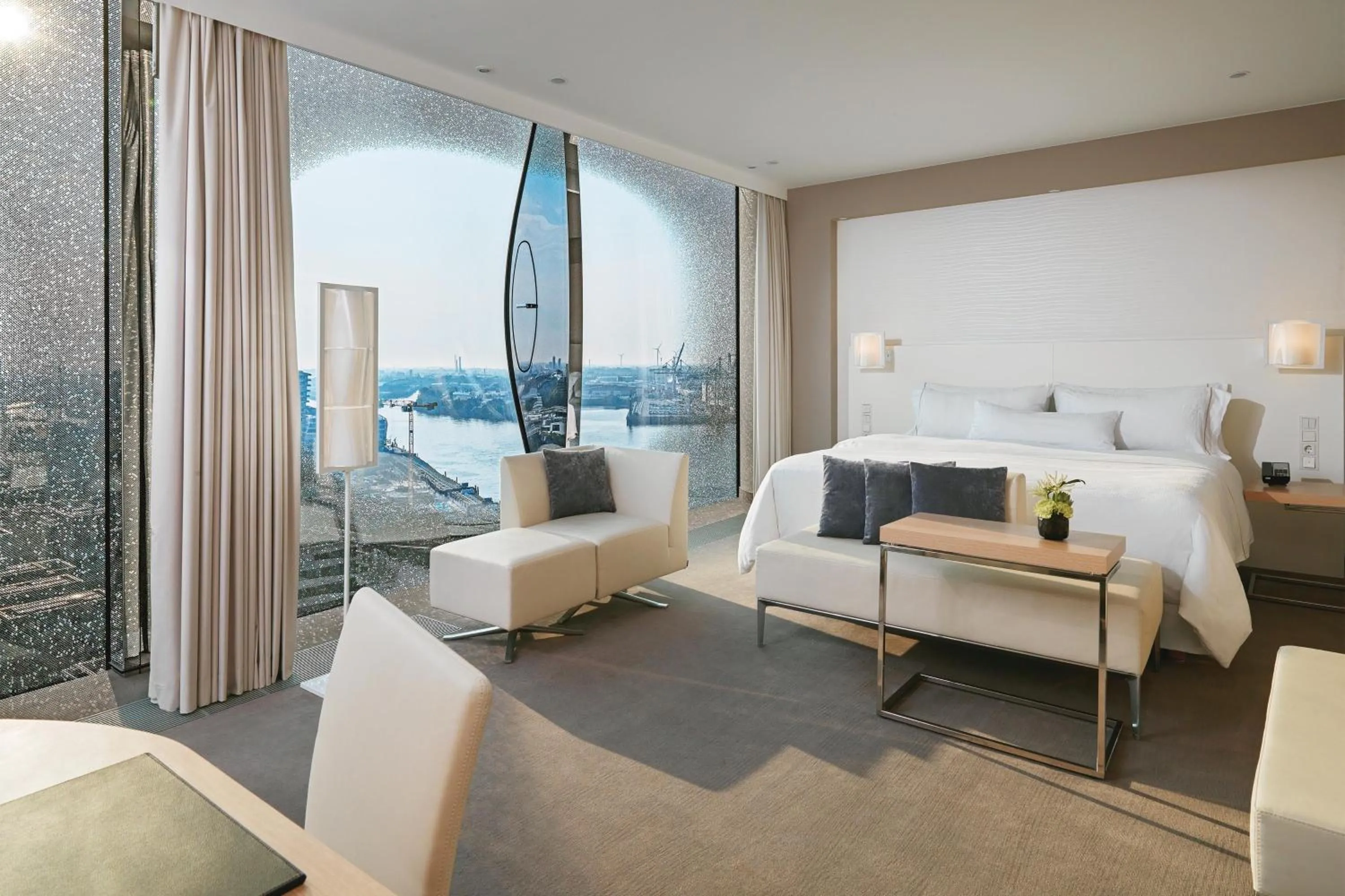 Photo of the whole room, Bed in The Westin Hamburg Elbphilharmonie