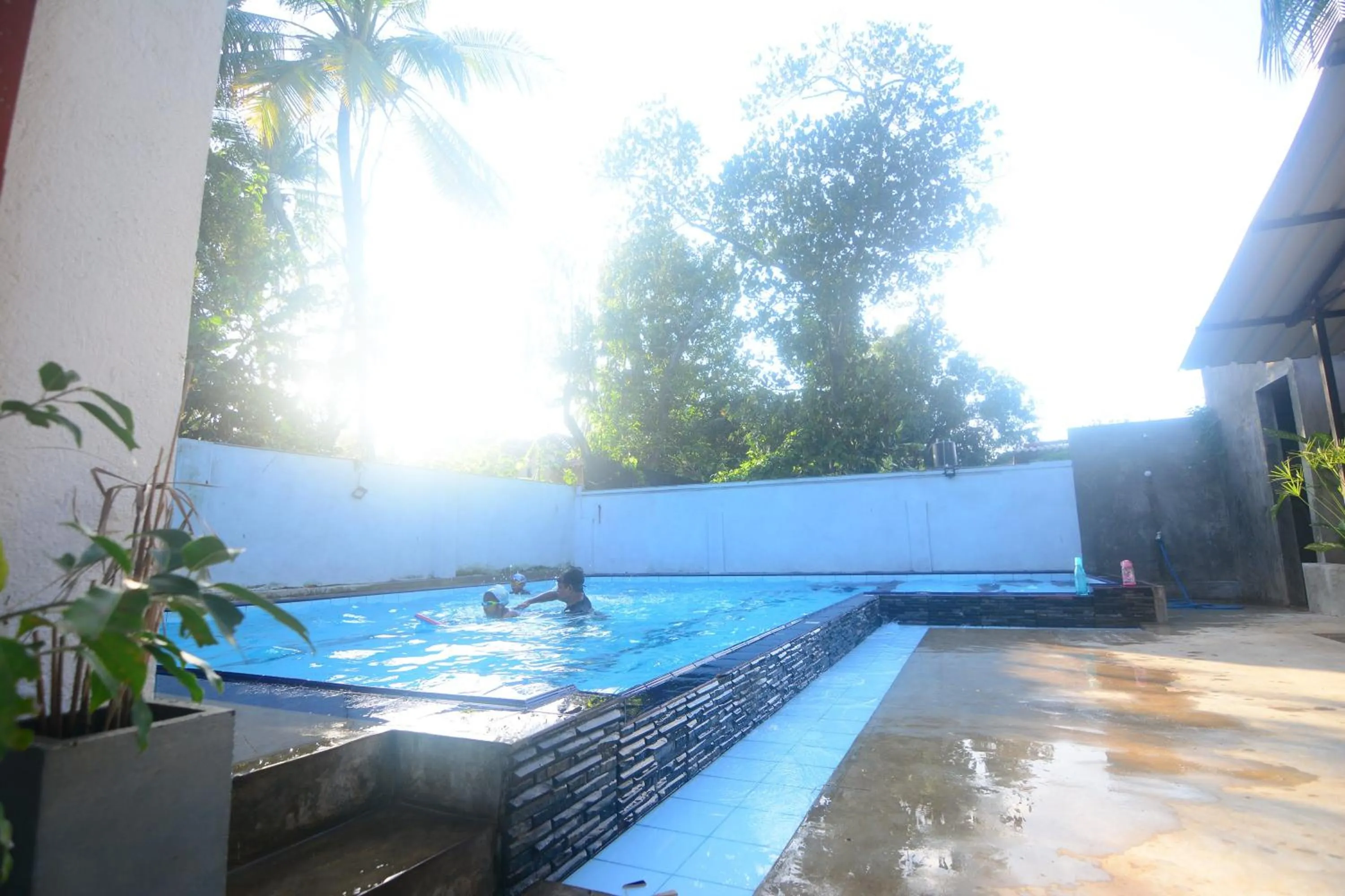 Swimming pool in Kutumbaya