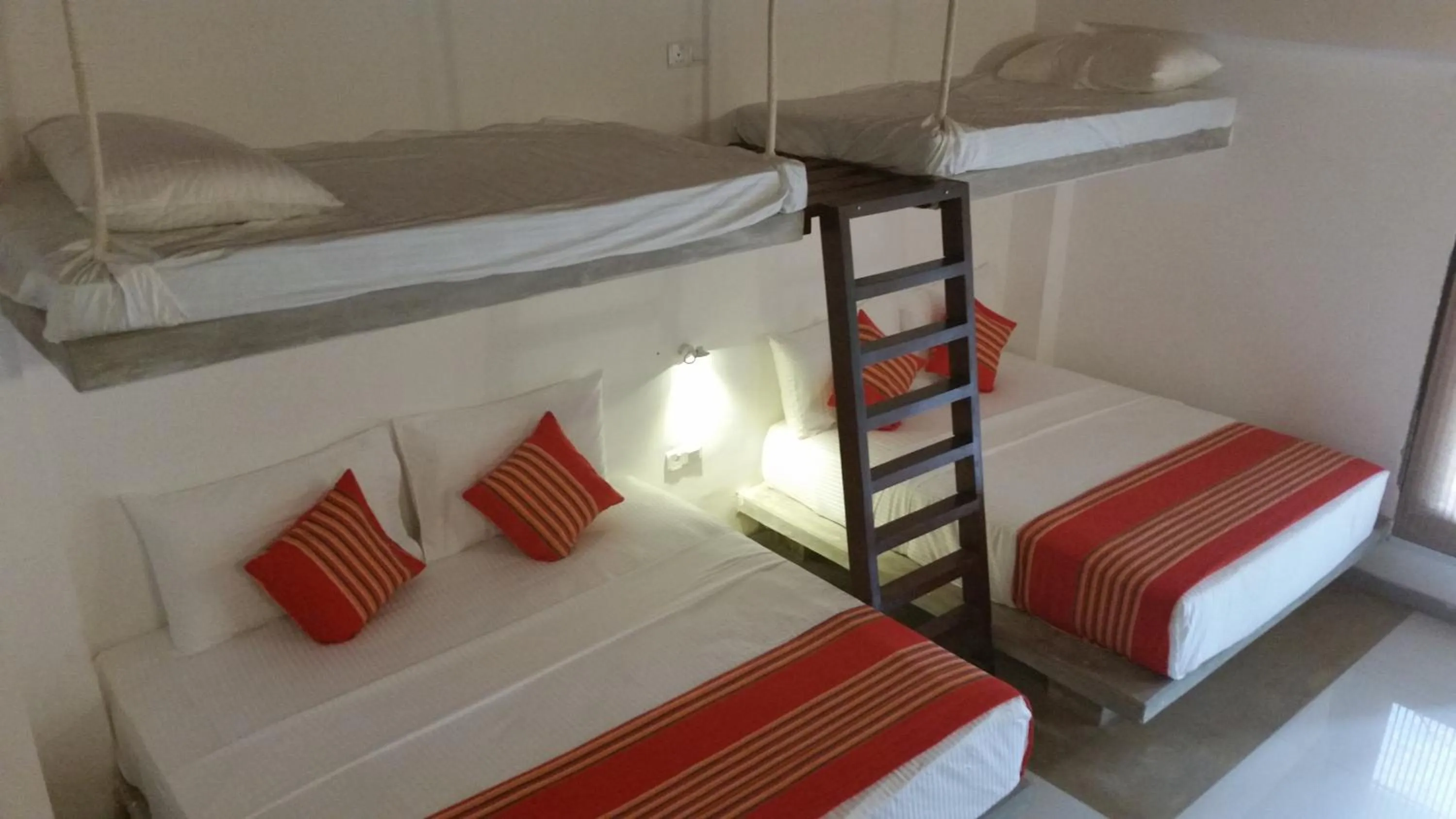 Bedroom, Bed in Kutumbaya