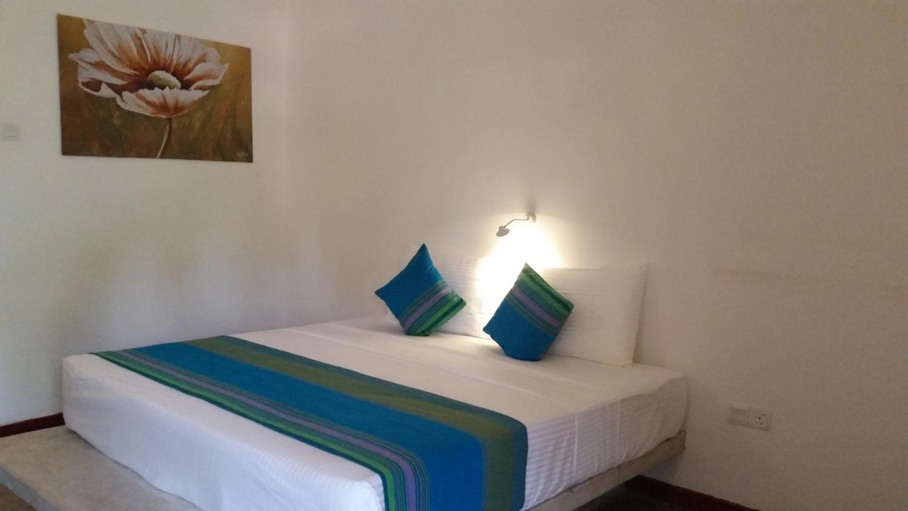 Bedroom, Bed in Kutumbaya