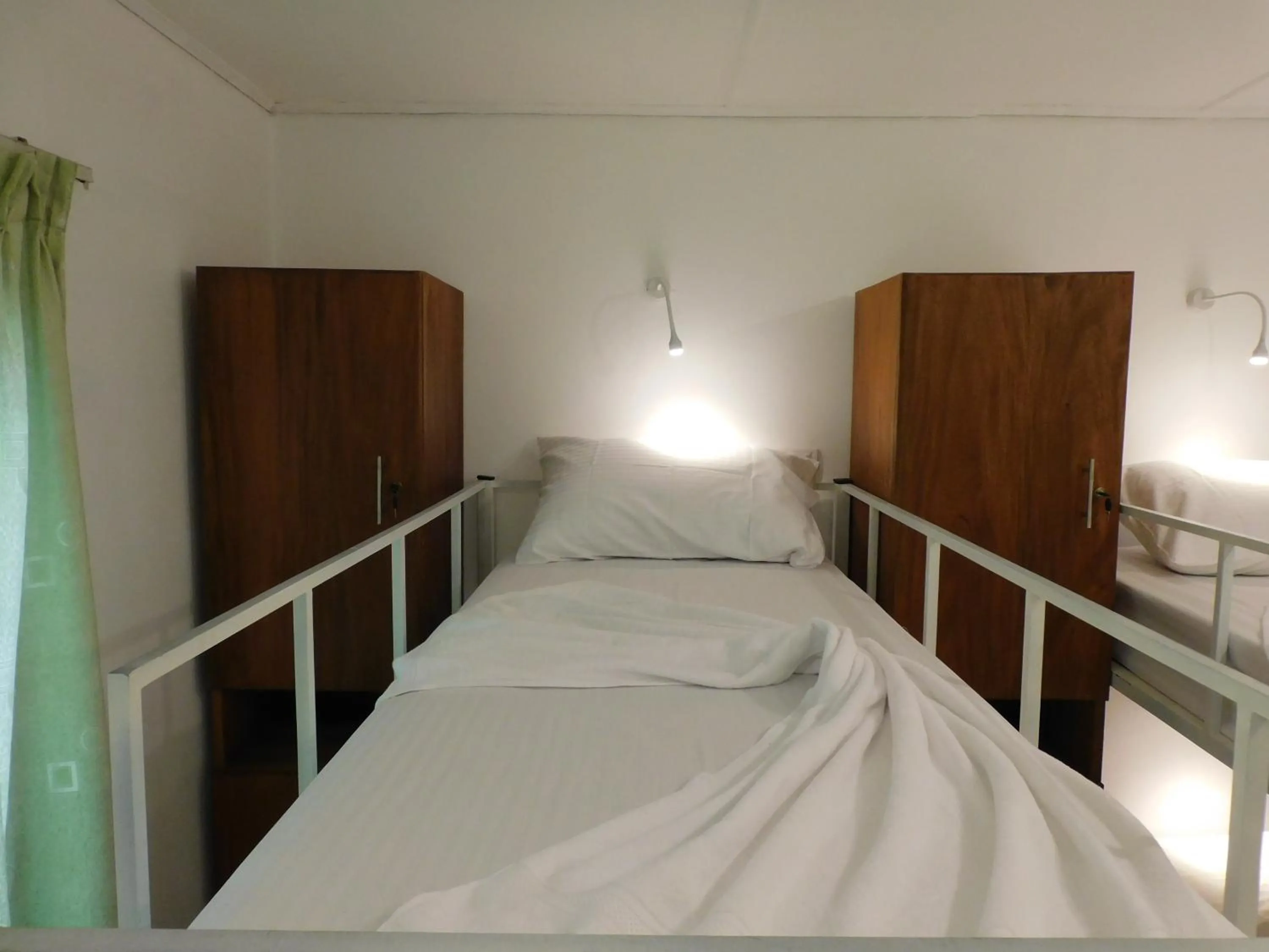 bunk bed, Bed in Kutumbaya