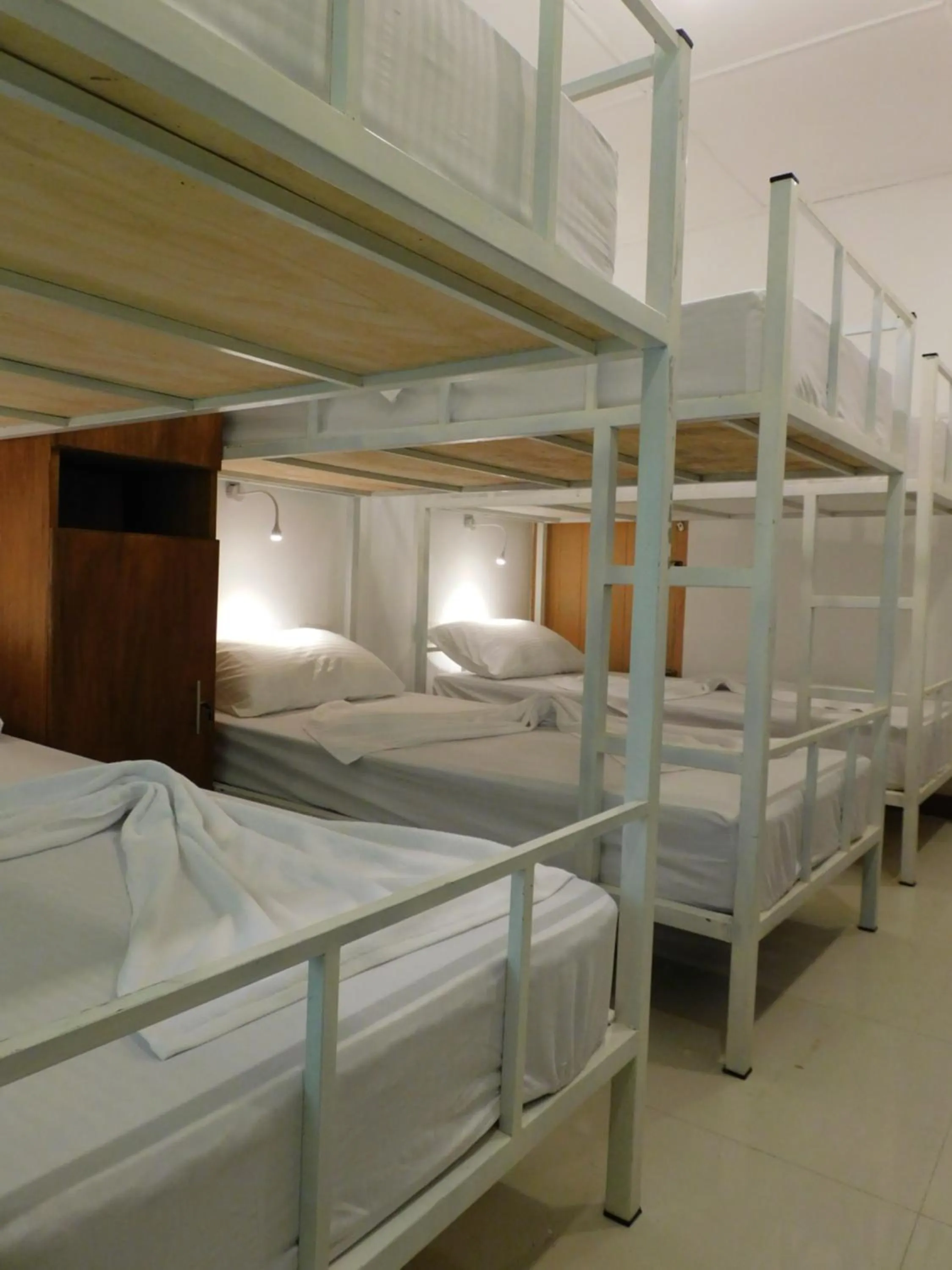 bunk bed, Bed in Kutumbaya