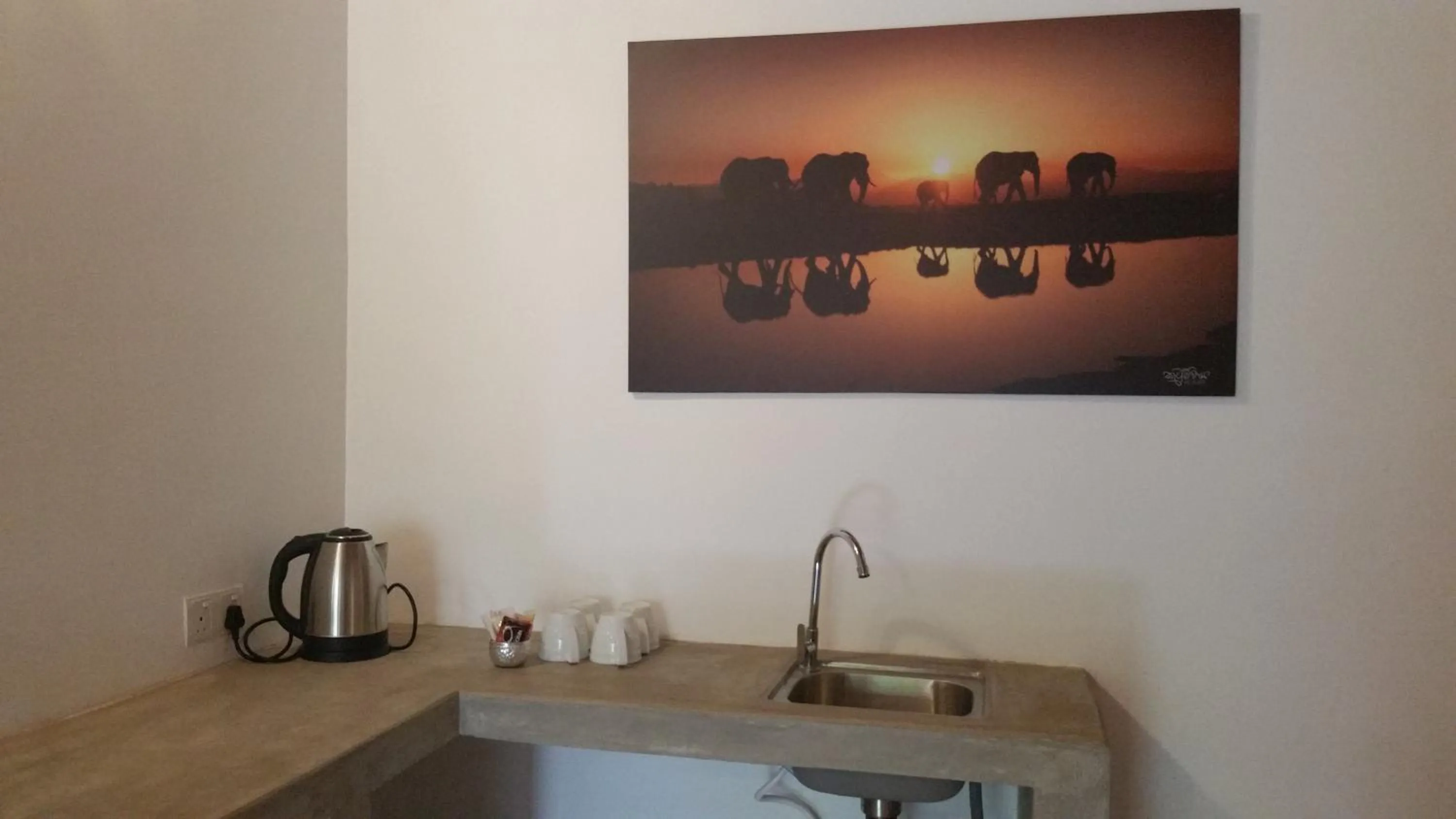 Coffee/tea facilities in Kutumbaya