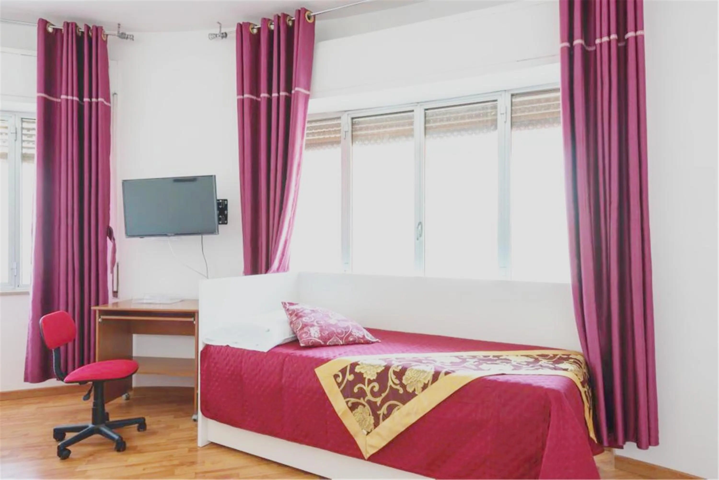 Photo of the whole room, Bed in Ciclamino Siracusa